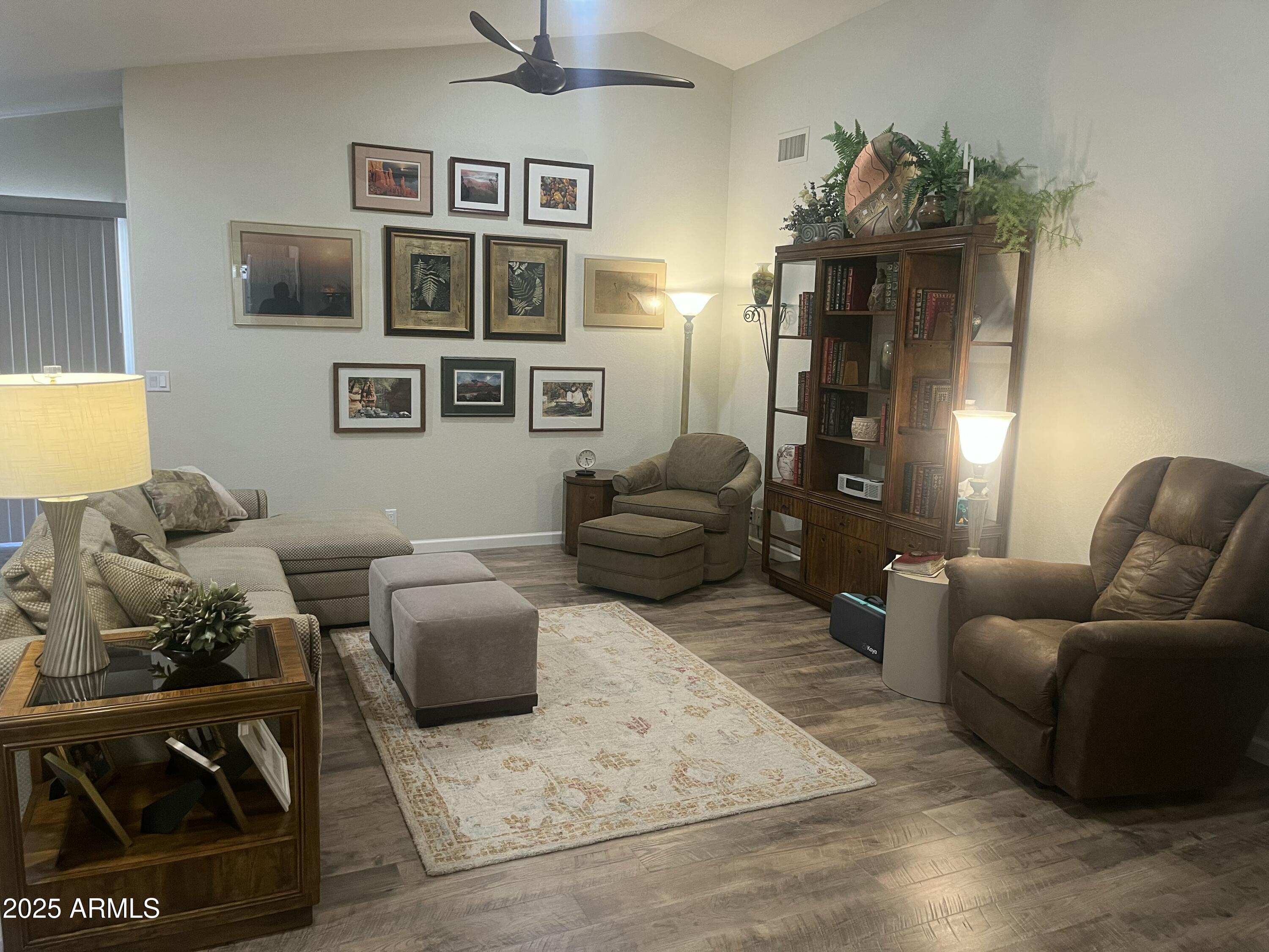 3025 E KERRY Lane