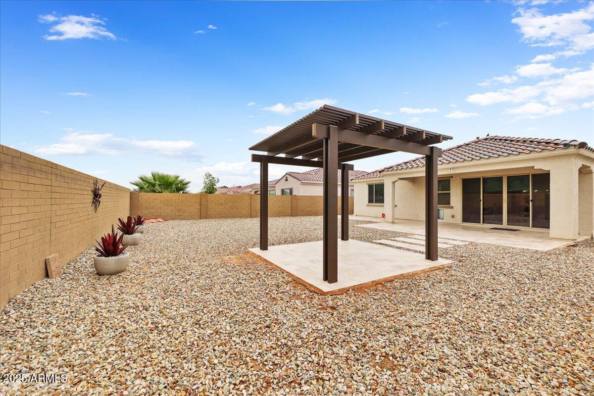 2745 W POLLACK Street