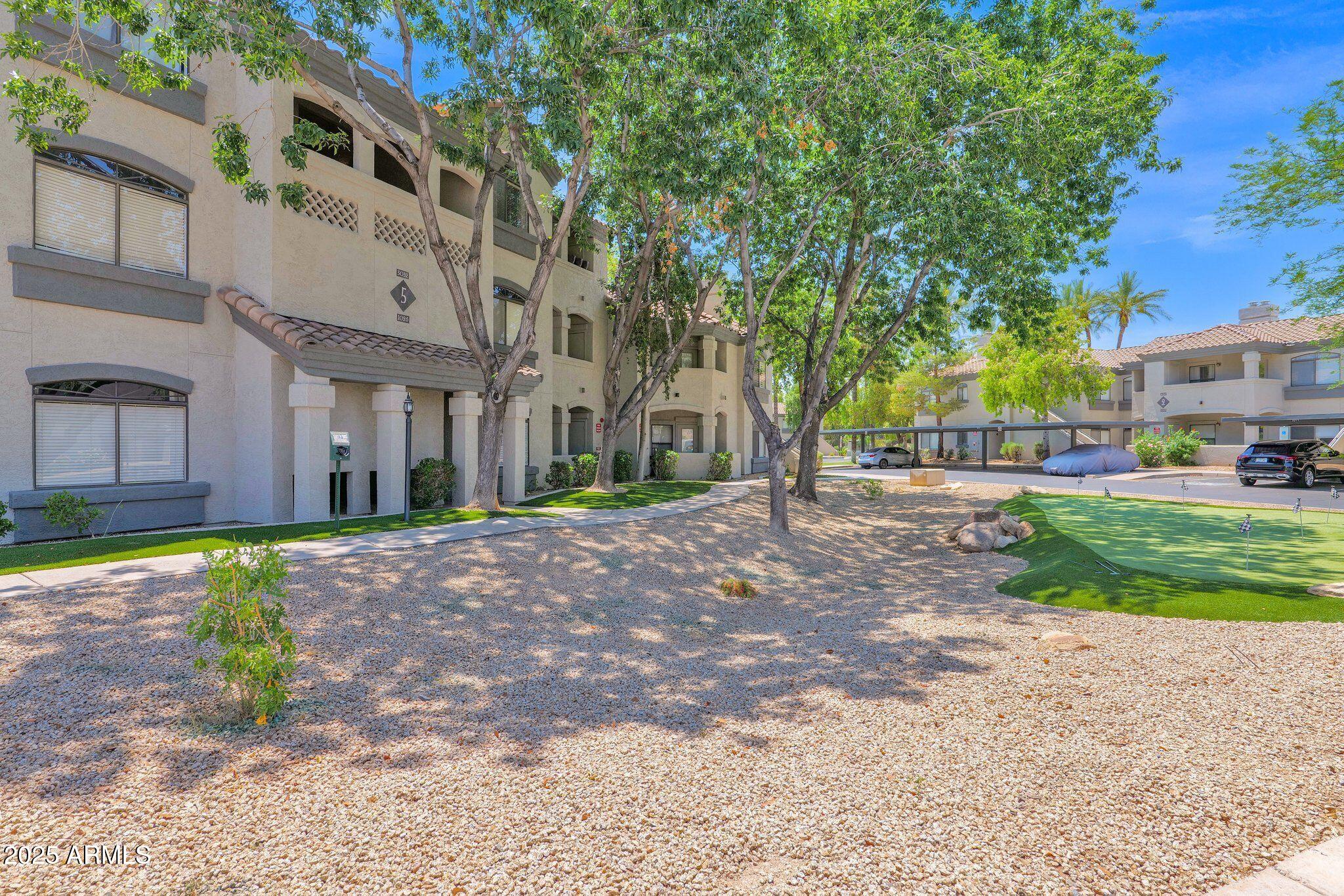 15095 N THOMPSON PEAK Parkway, 1050