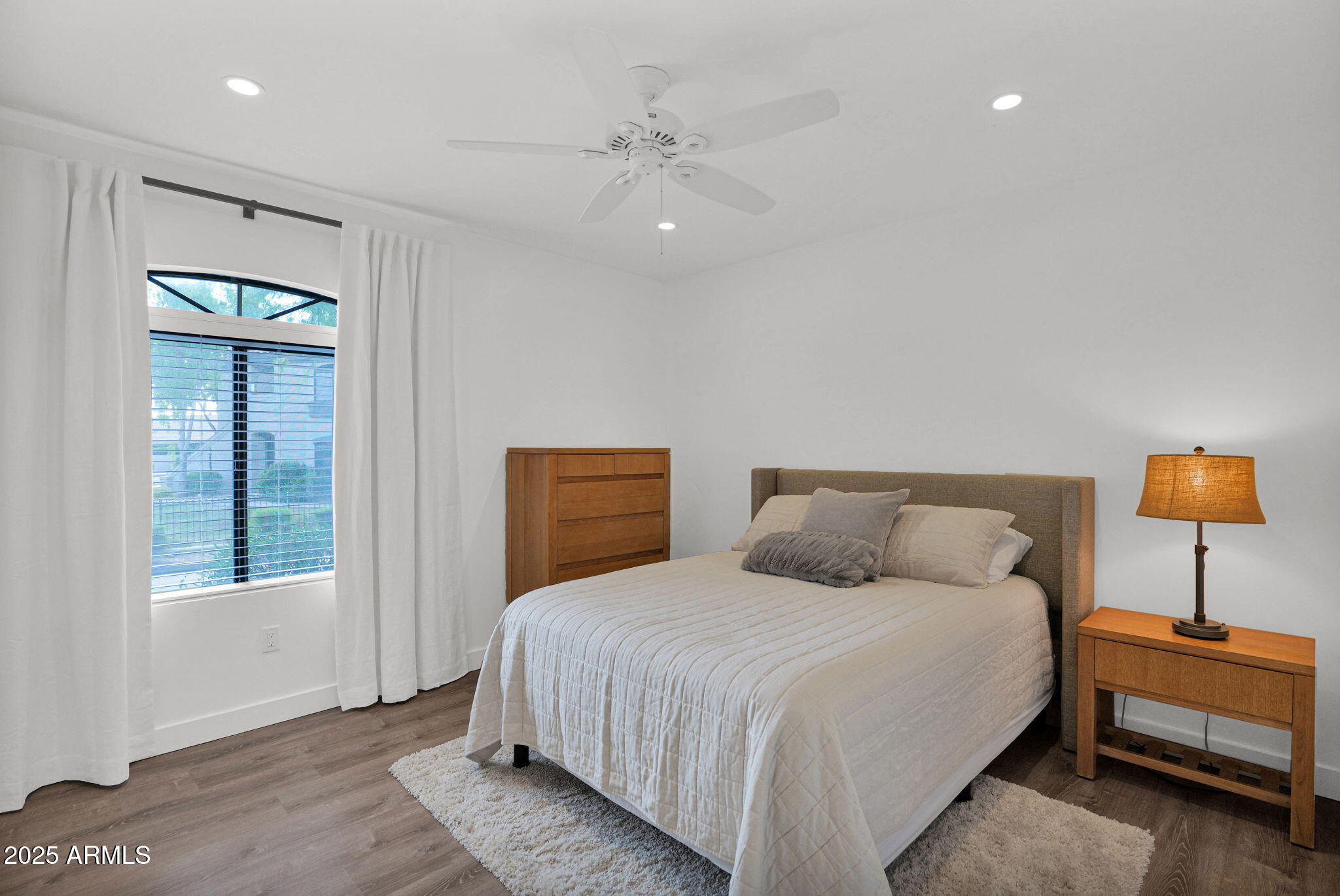 15095 N THOMPSON PEAK Parkway, 1050