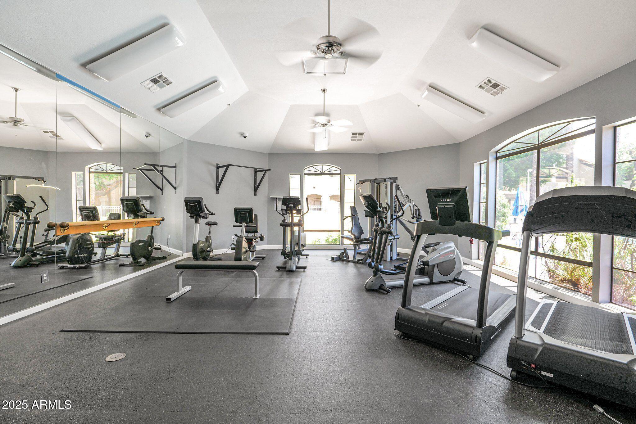 15095 N THOMPSON PEAK Parkway, 1050