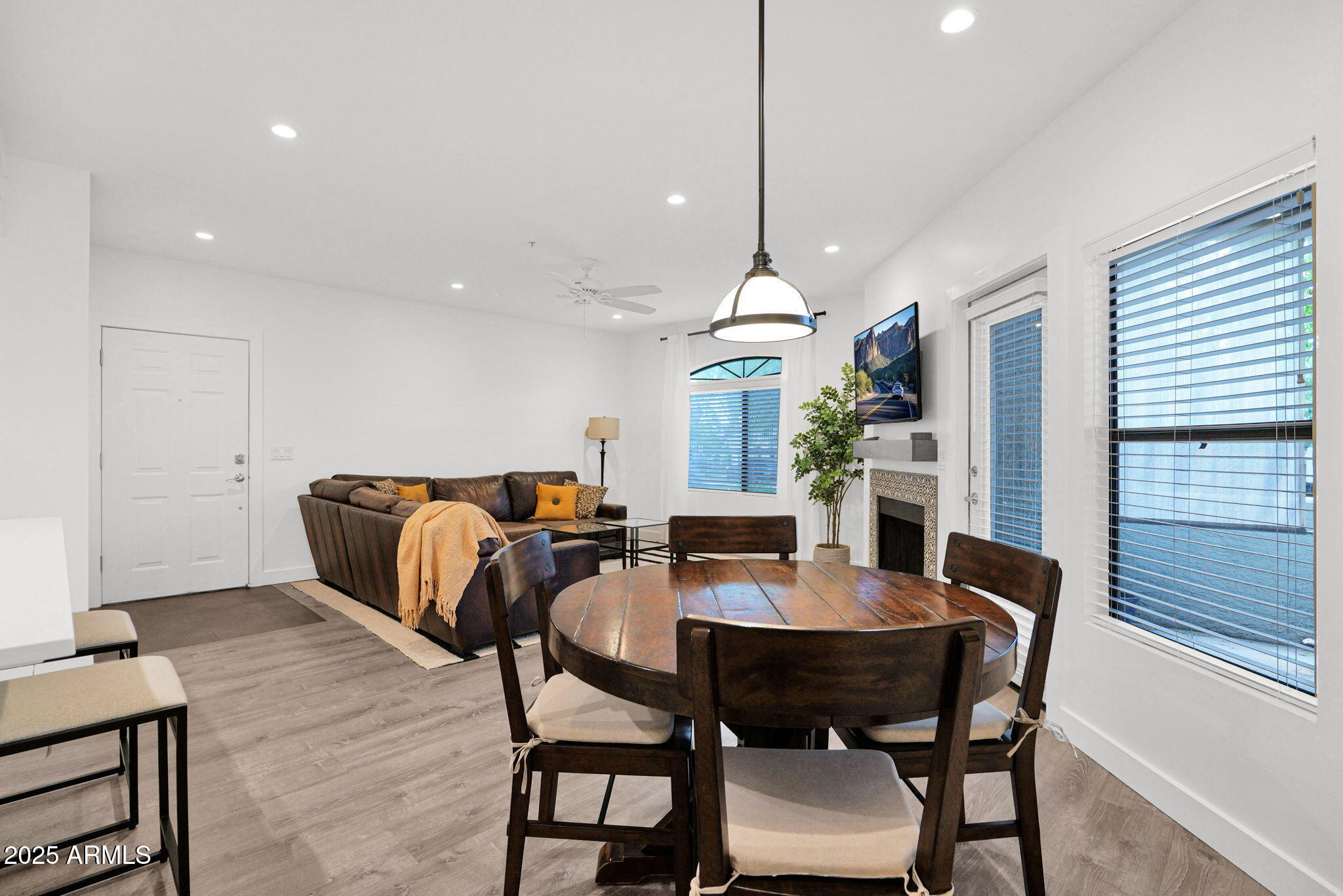 15095 N THOMPSON PEAK Parkway, 1050