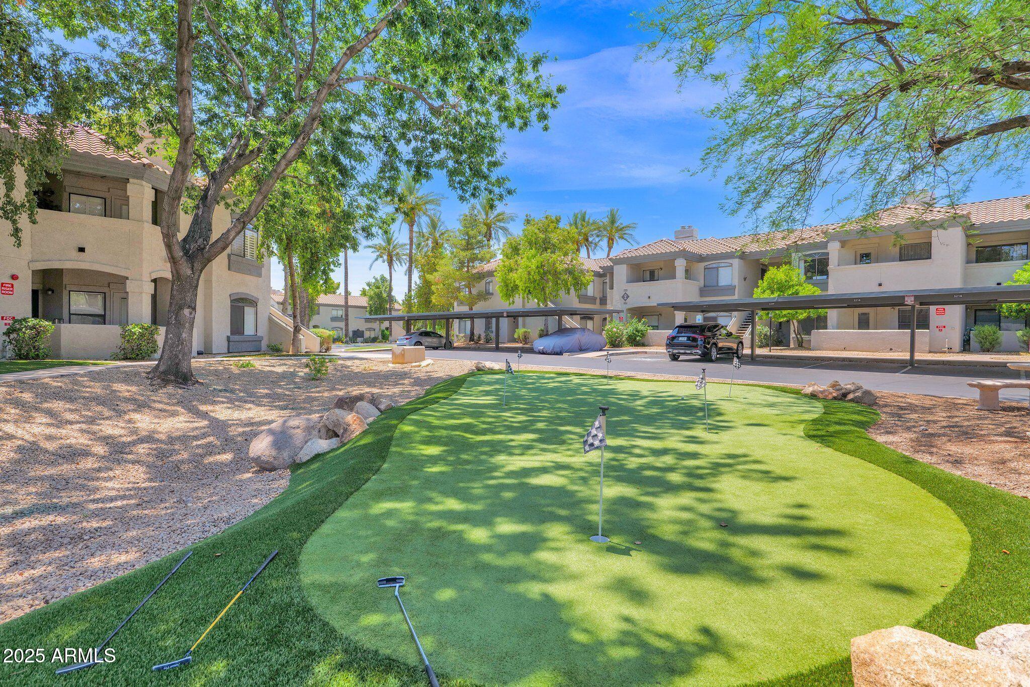 15095 N THOMPSON PEAK Parkway, 1050