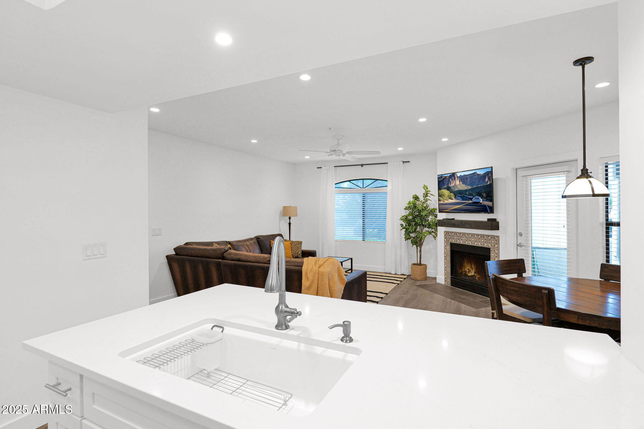 15095 N THOMPSON PEAK Parkway, 1050