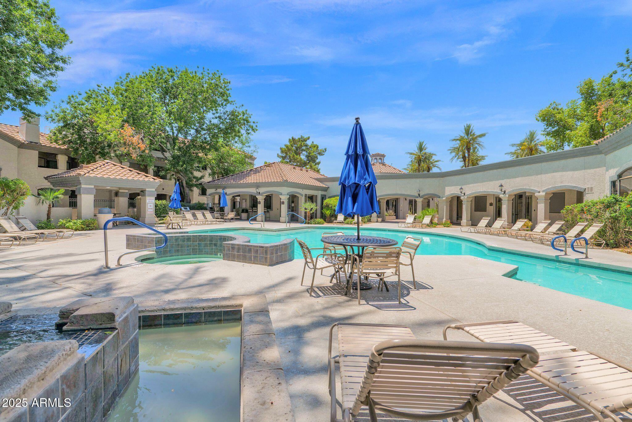 15095 N THOMPSON PEAK Parkway, 1050