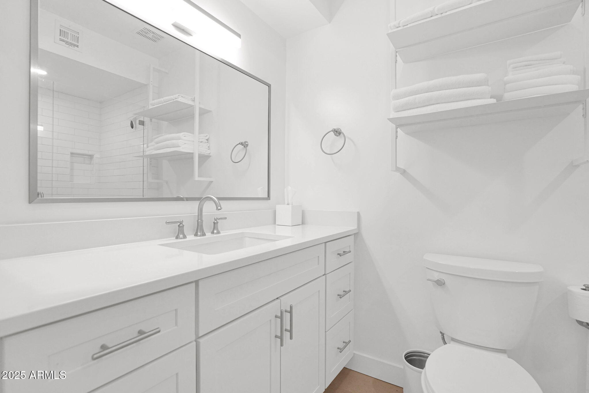 15095 N THOMPSON PEAK Parkway, 1050