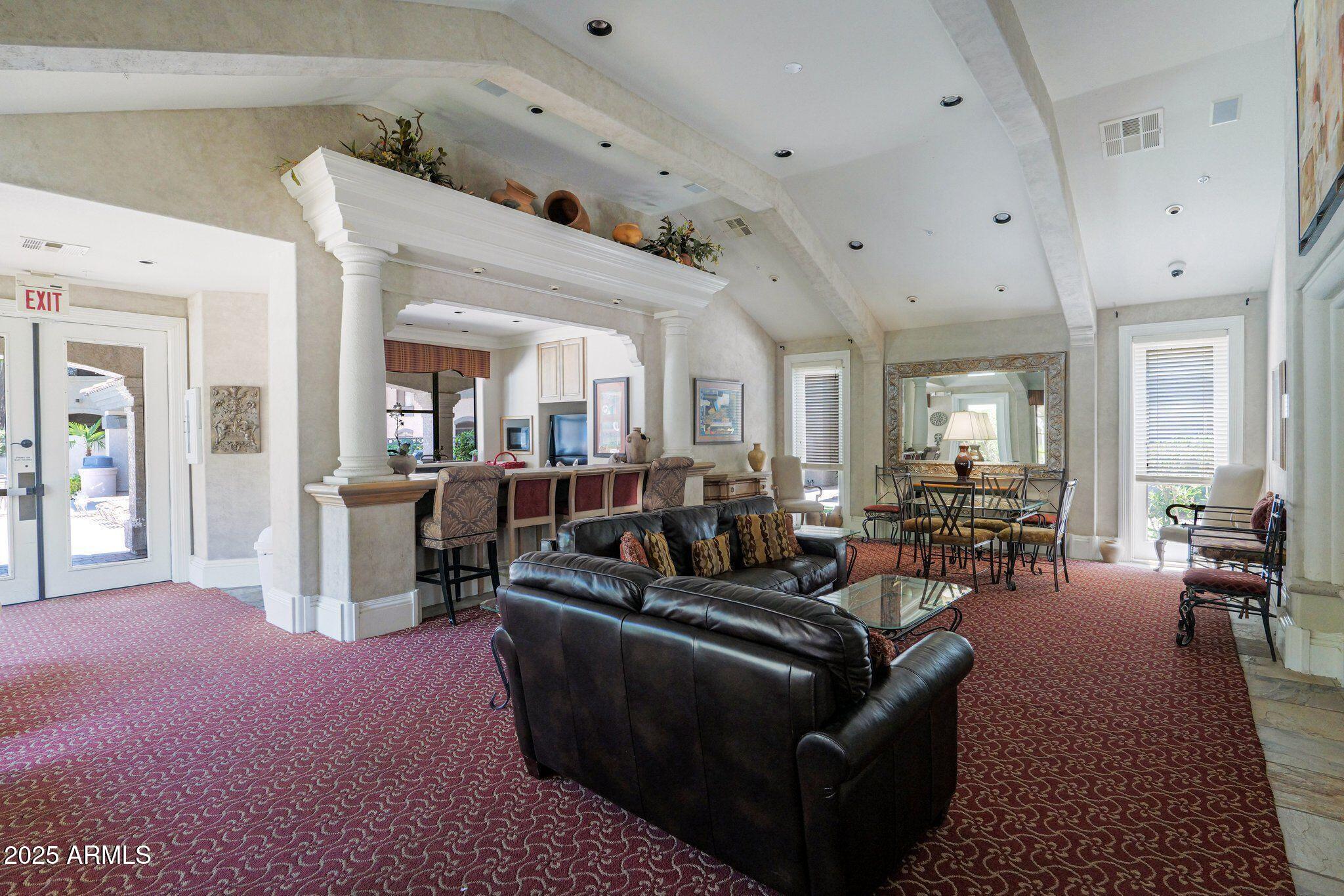15095 N THOMPSON PEAK Parkway, 1050