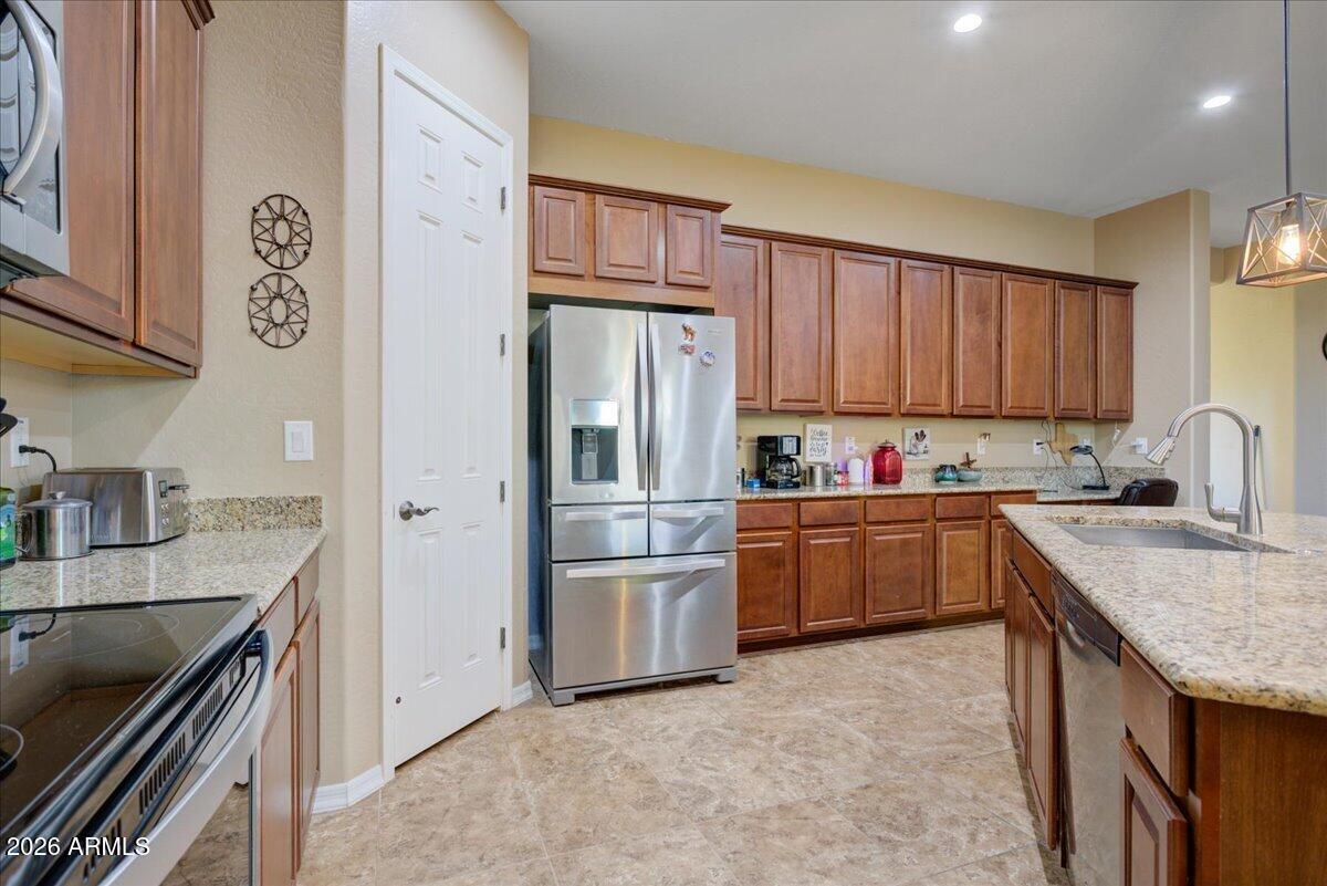 18025 W CASSIA Way
