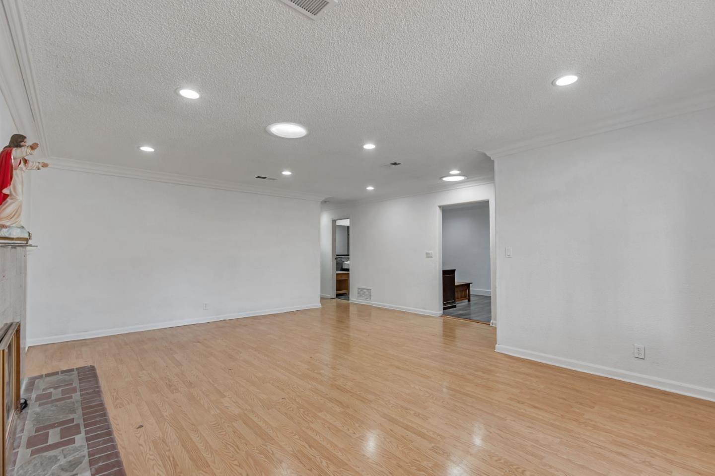 1087 Starlite Drive
