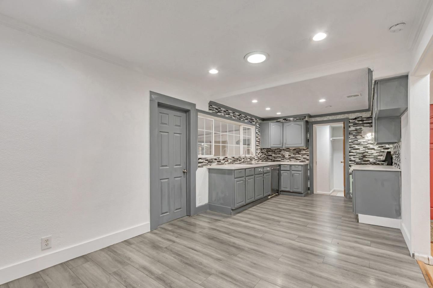 1087 Starlite Drive