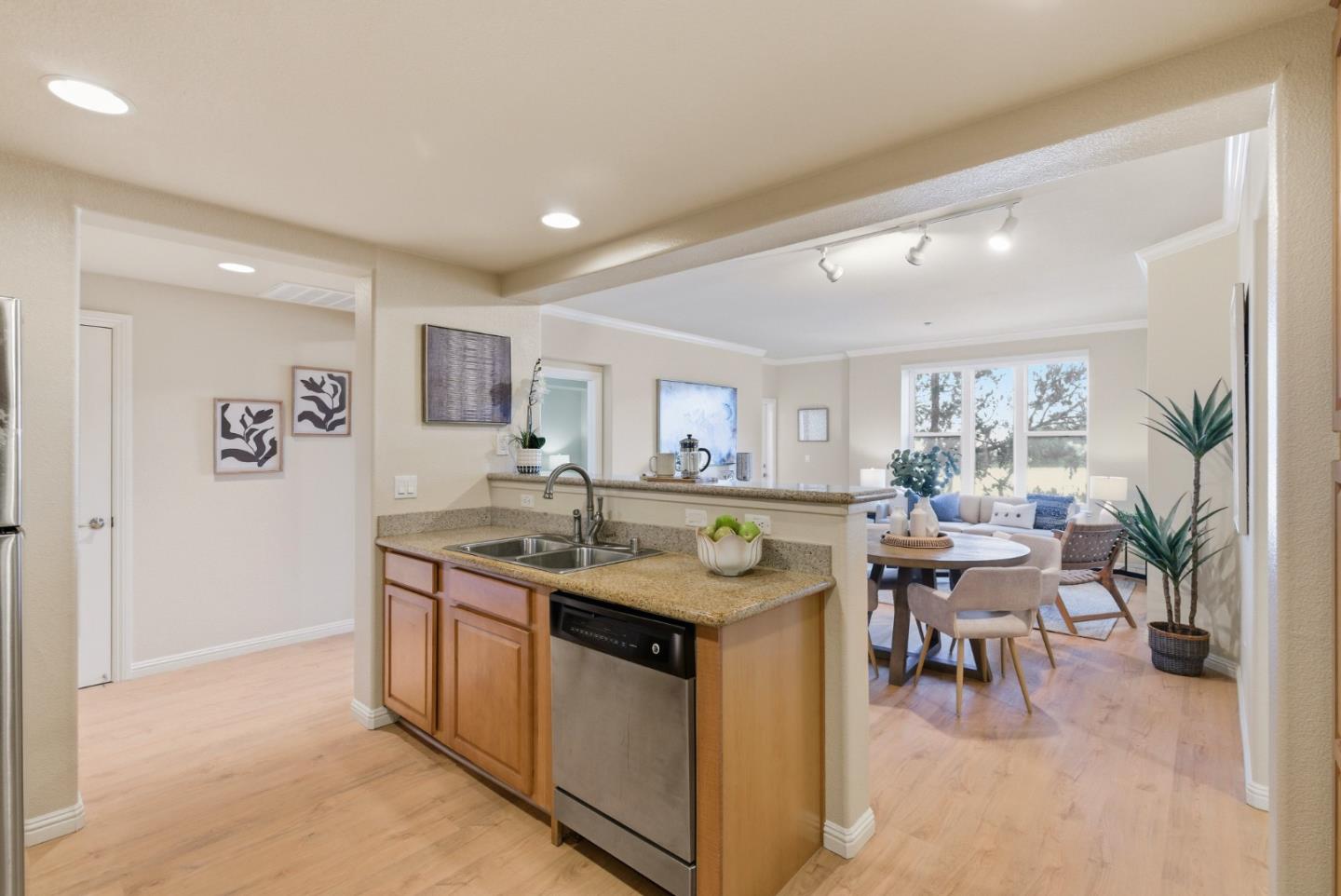 2260 Gellert Boulevard 1102