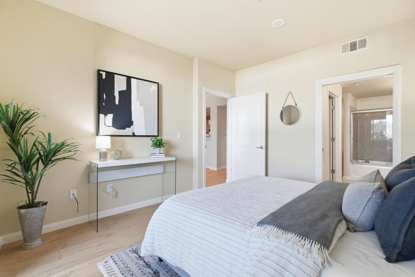 2260 Gellert Boulevard 1102