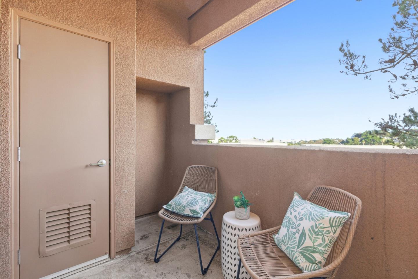 2260 Gellert Boulevard 1102