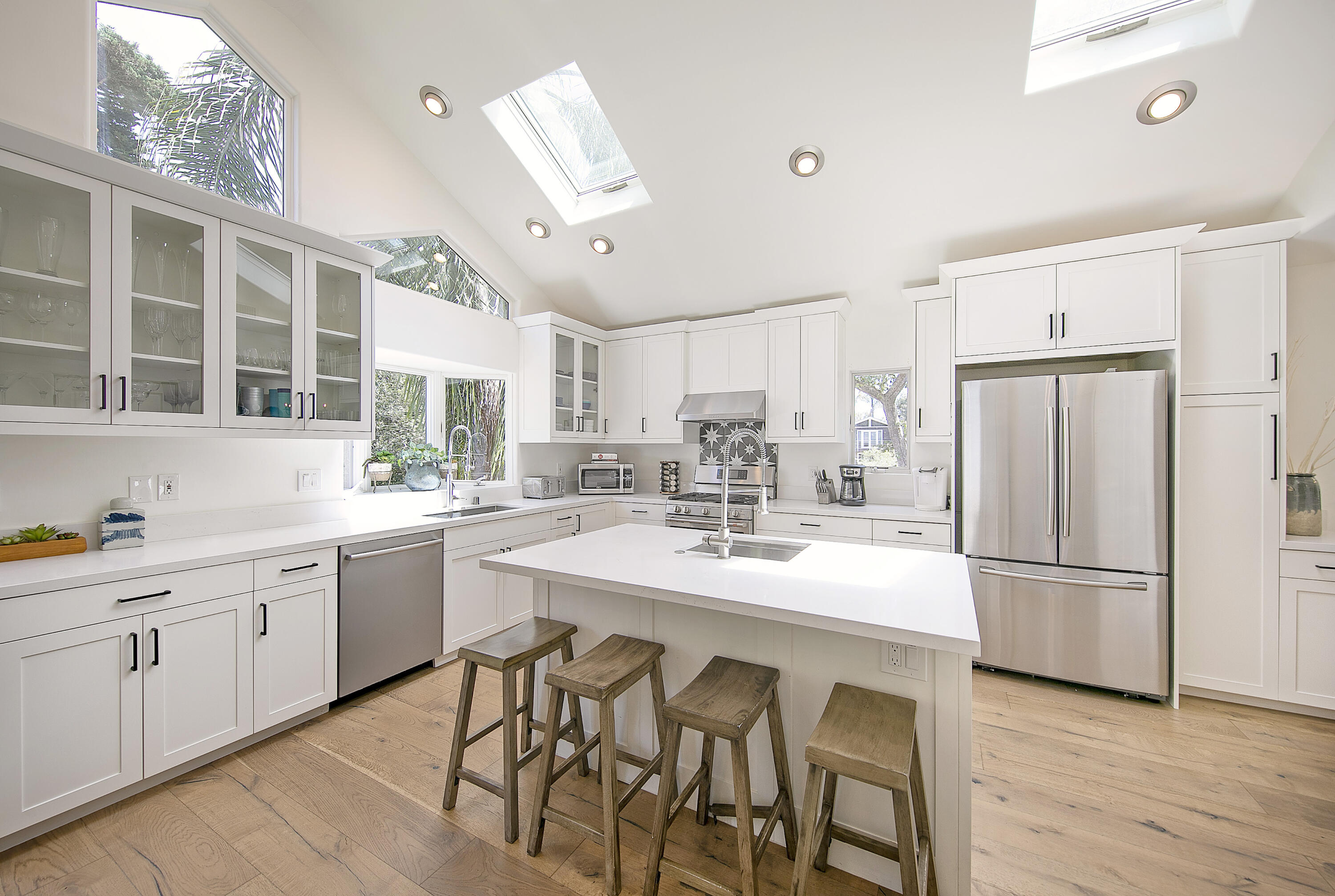 161 Loureyro Road
