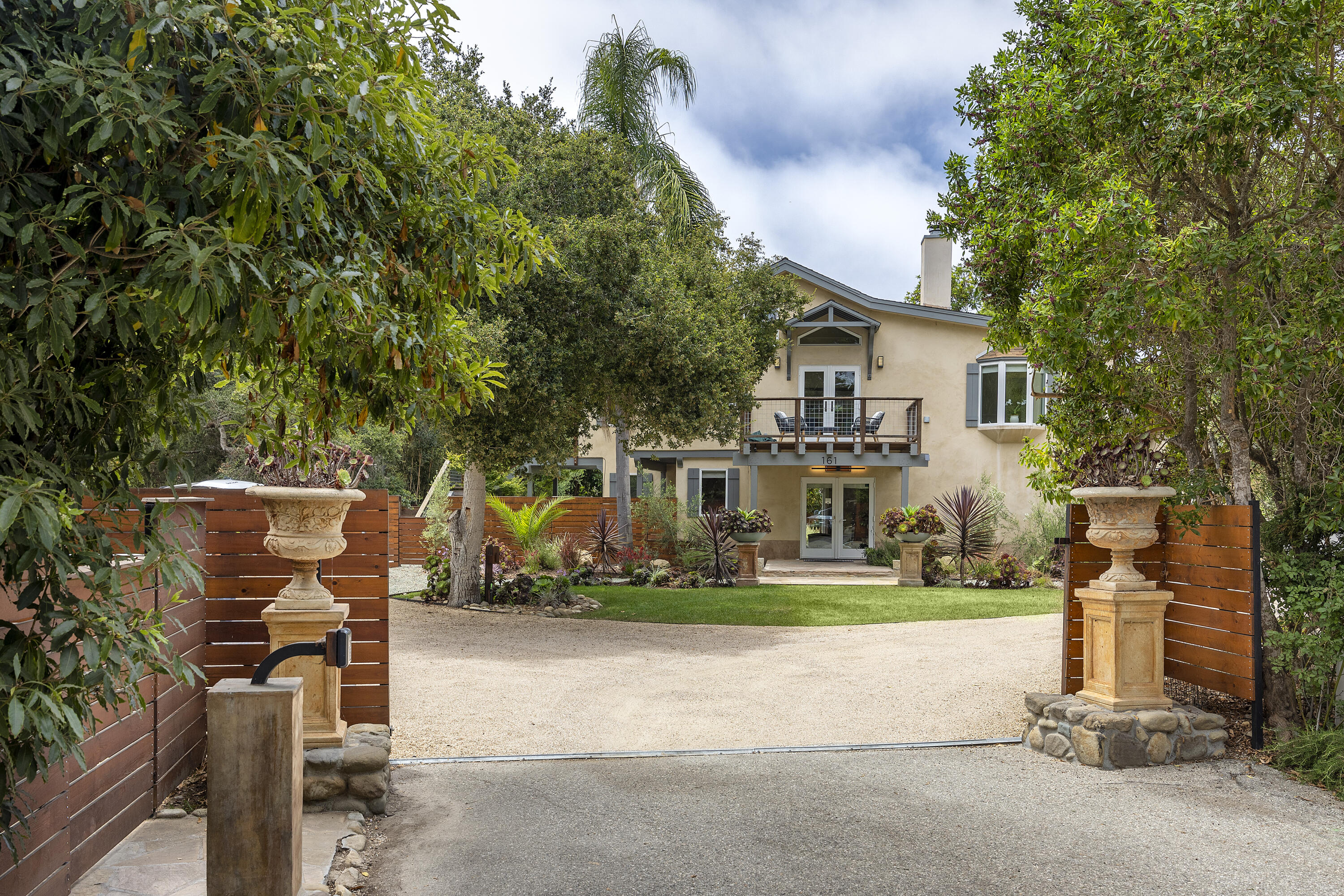161 Loureyro Road