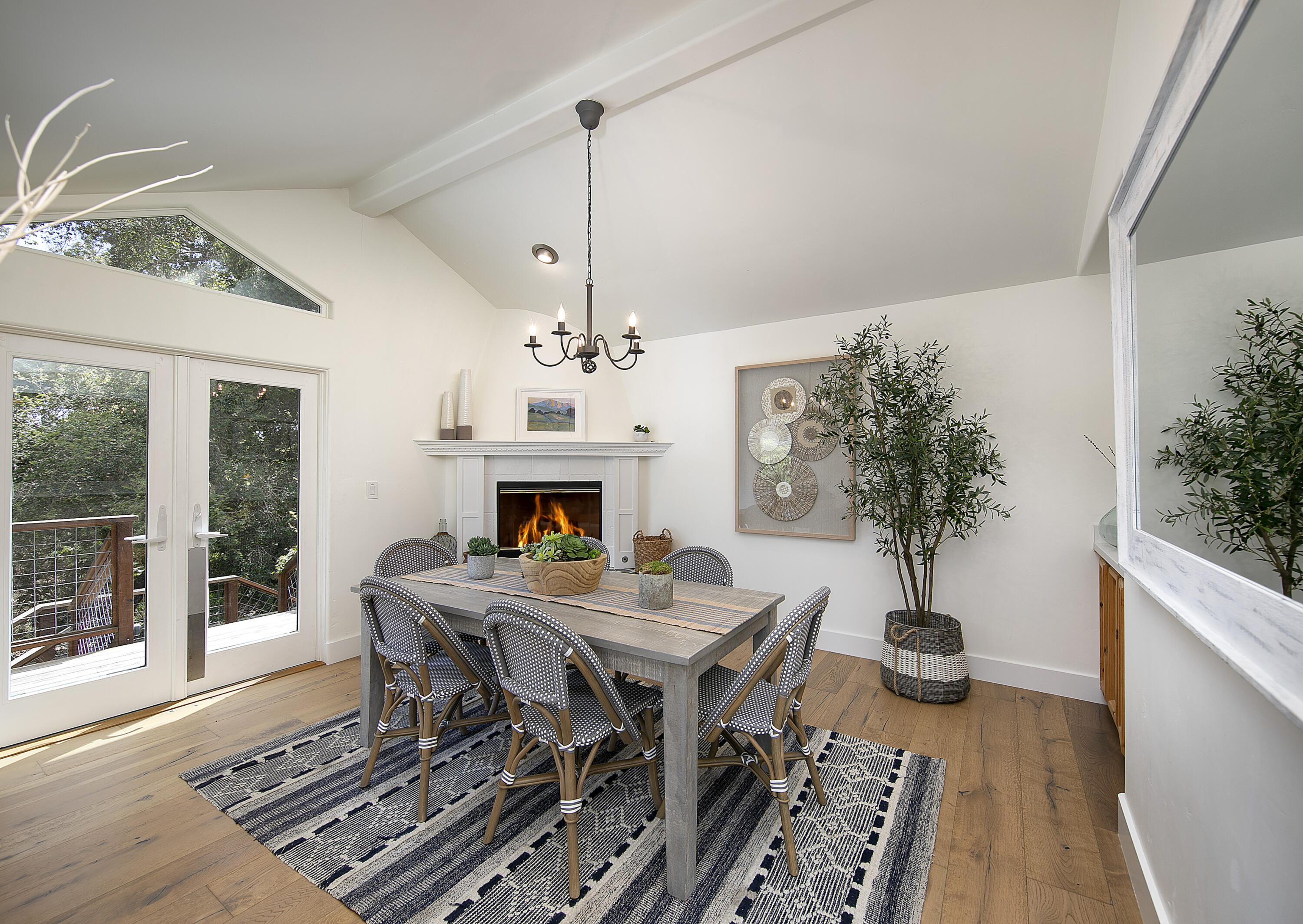 161 Loureyro Road