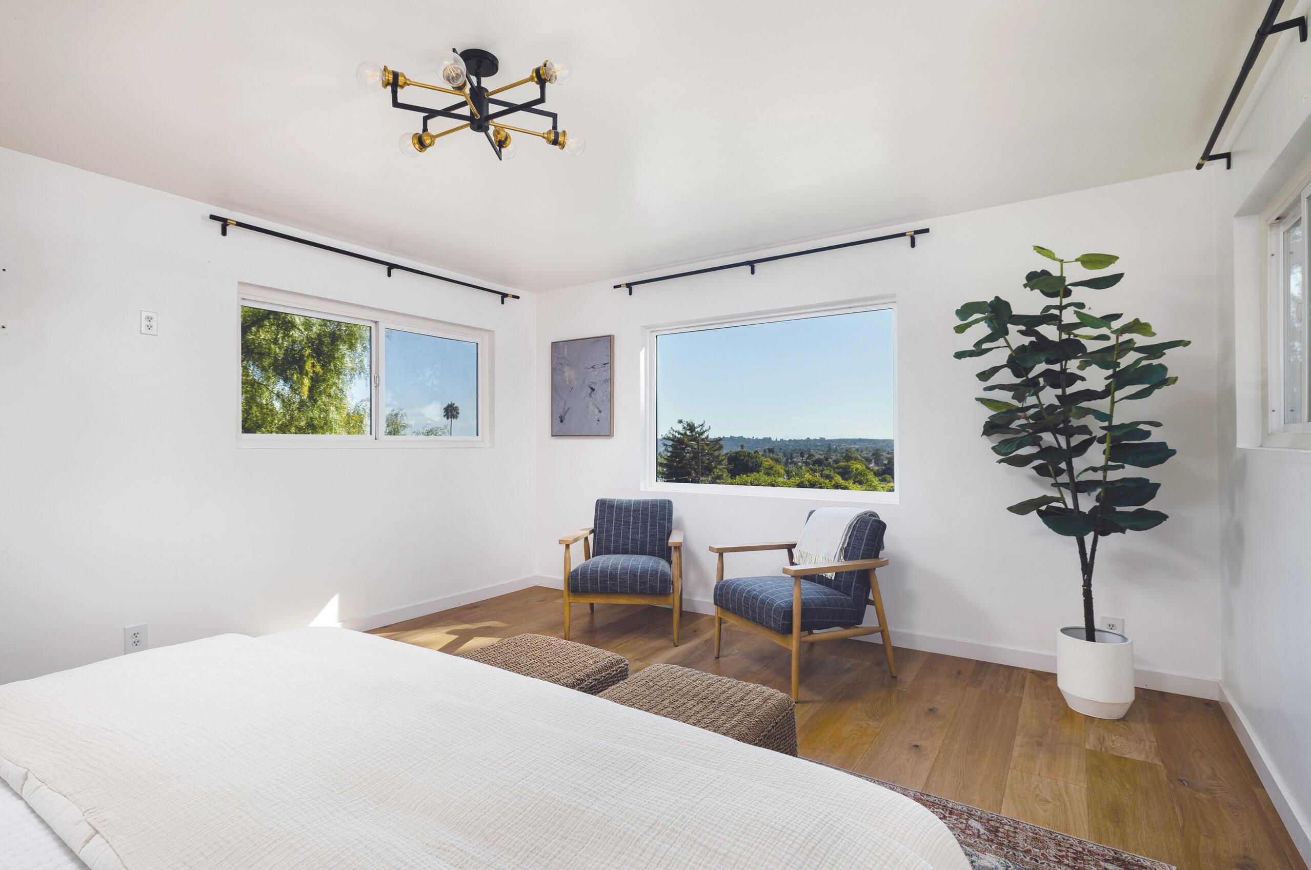 3241 Lucinda Lane