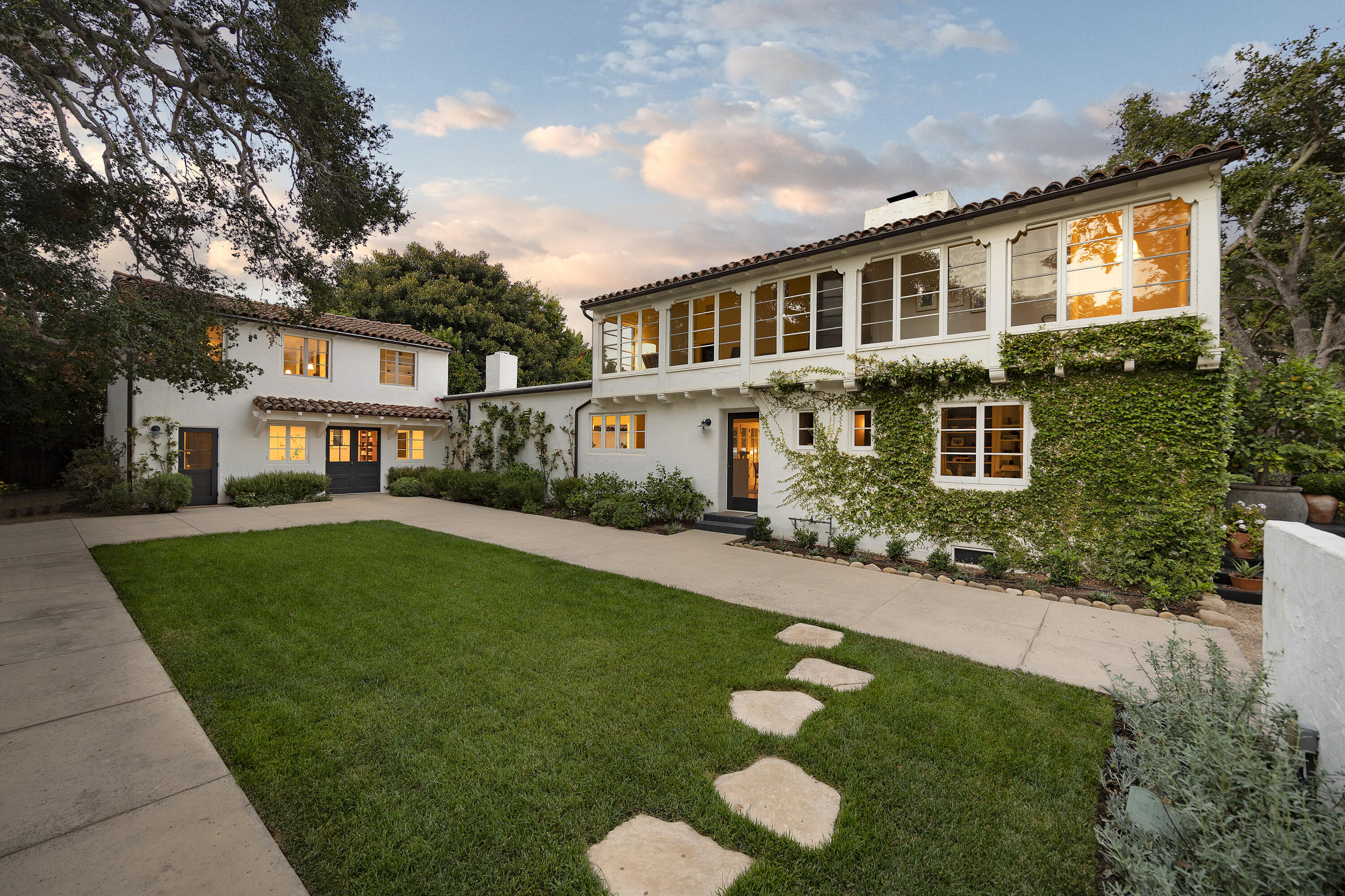 1586 San Leandro Lane