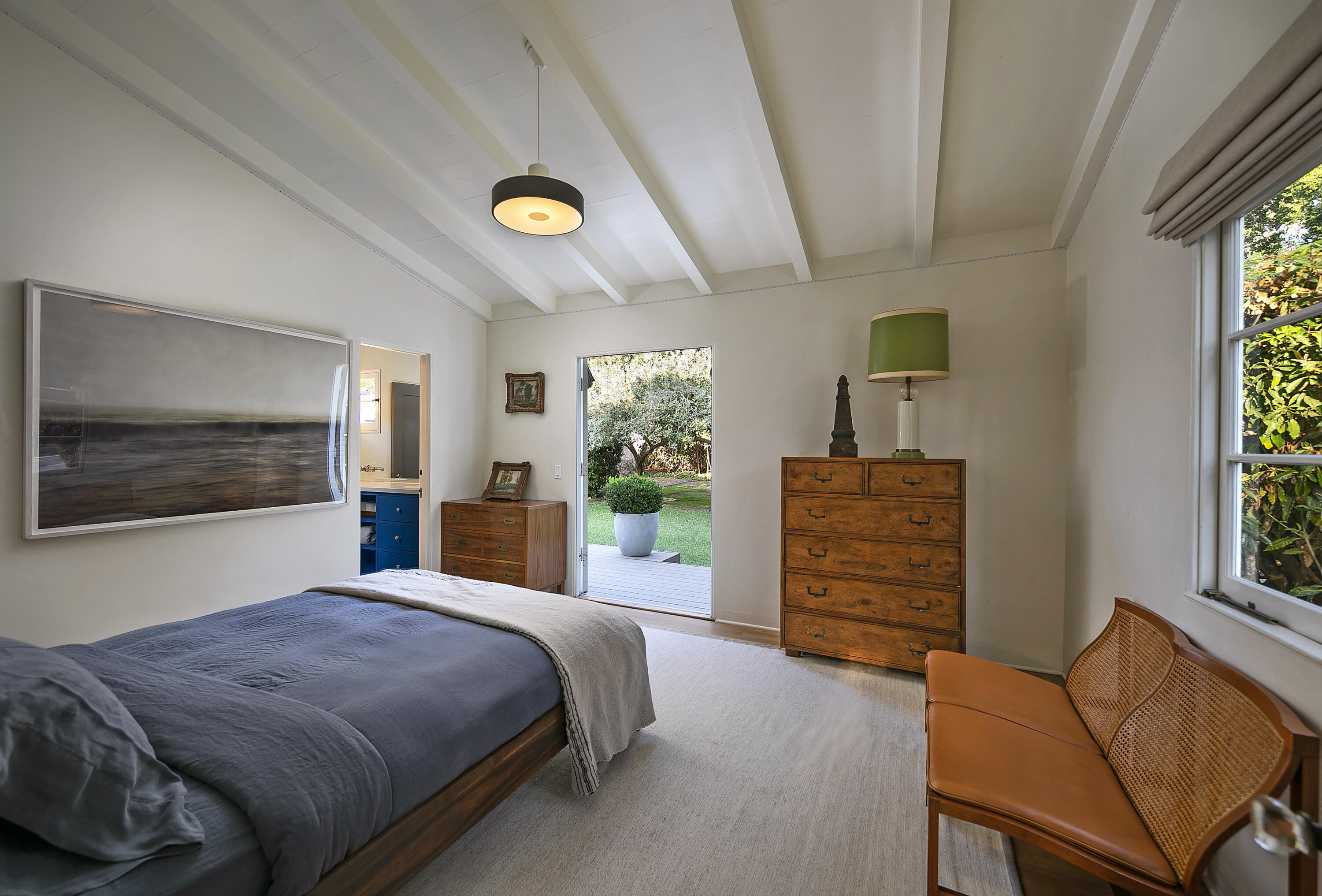 1586 San Leandro Lane