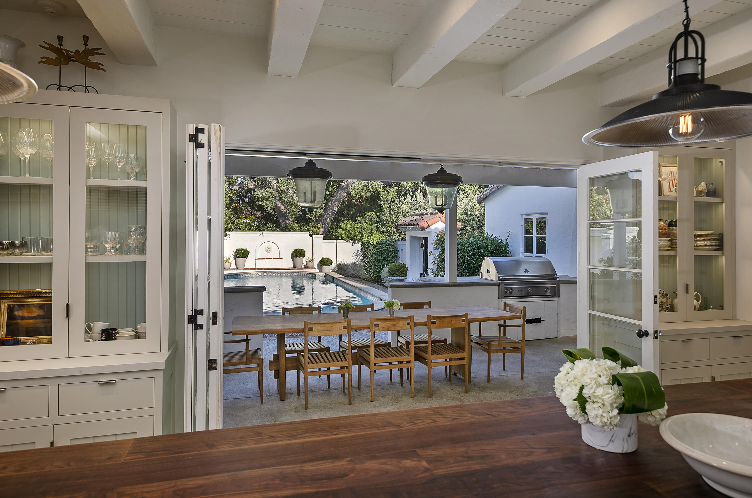 1586 San Leandro Lane