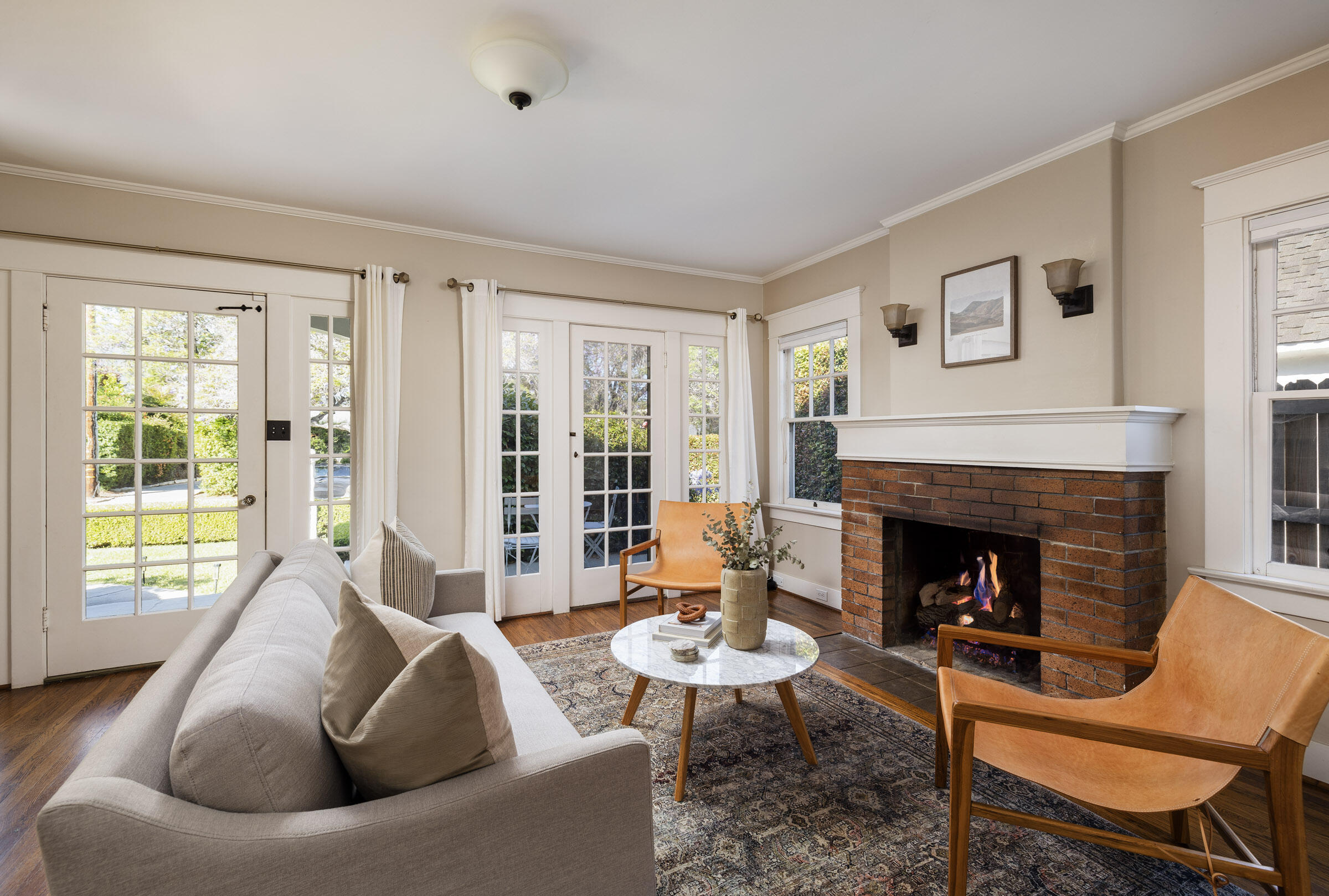 2827-2829 Serena Road
