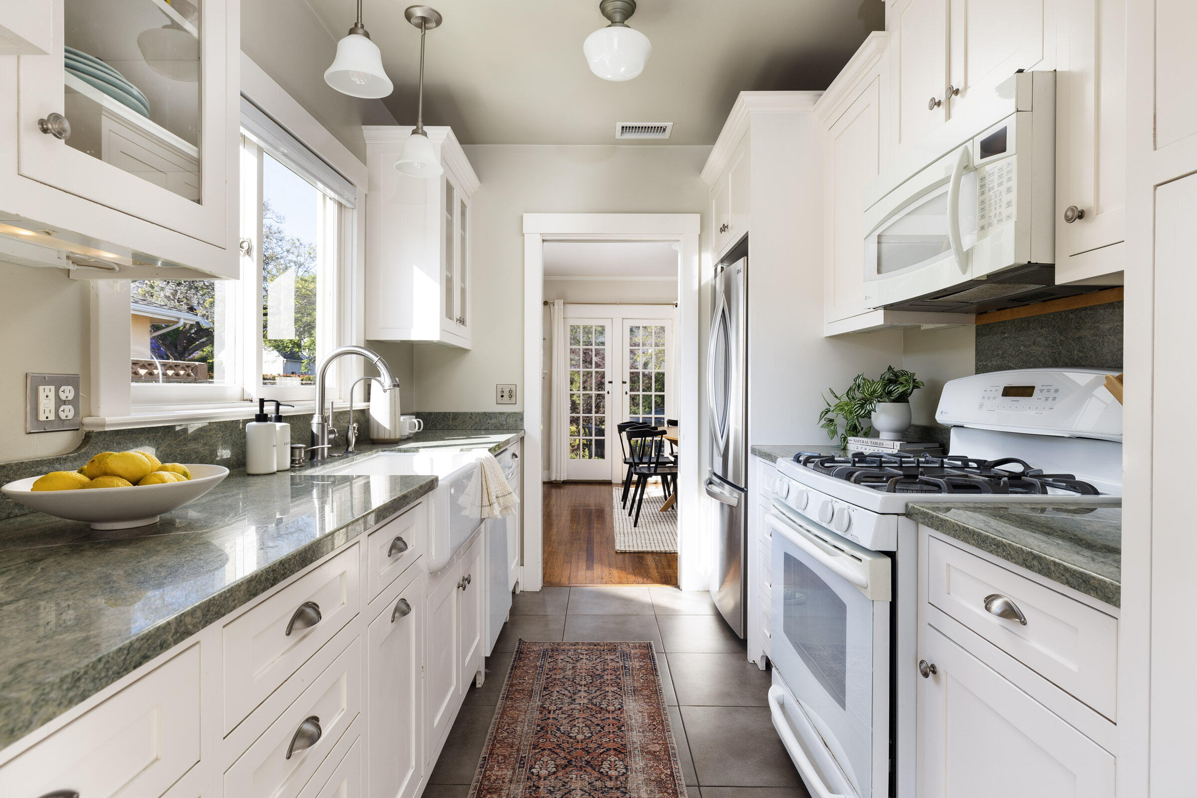 2827-2829 Serena Road
