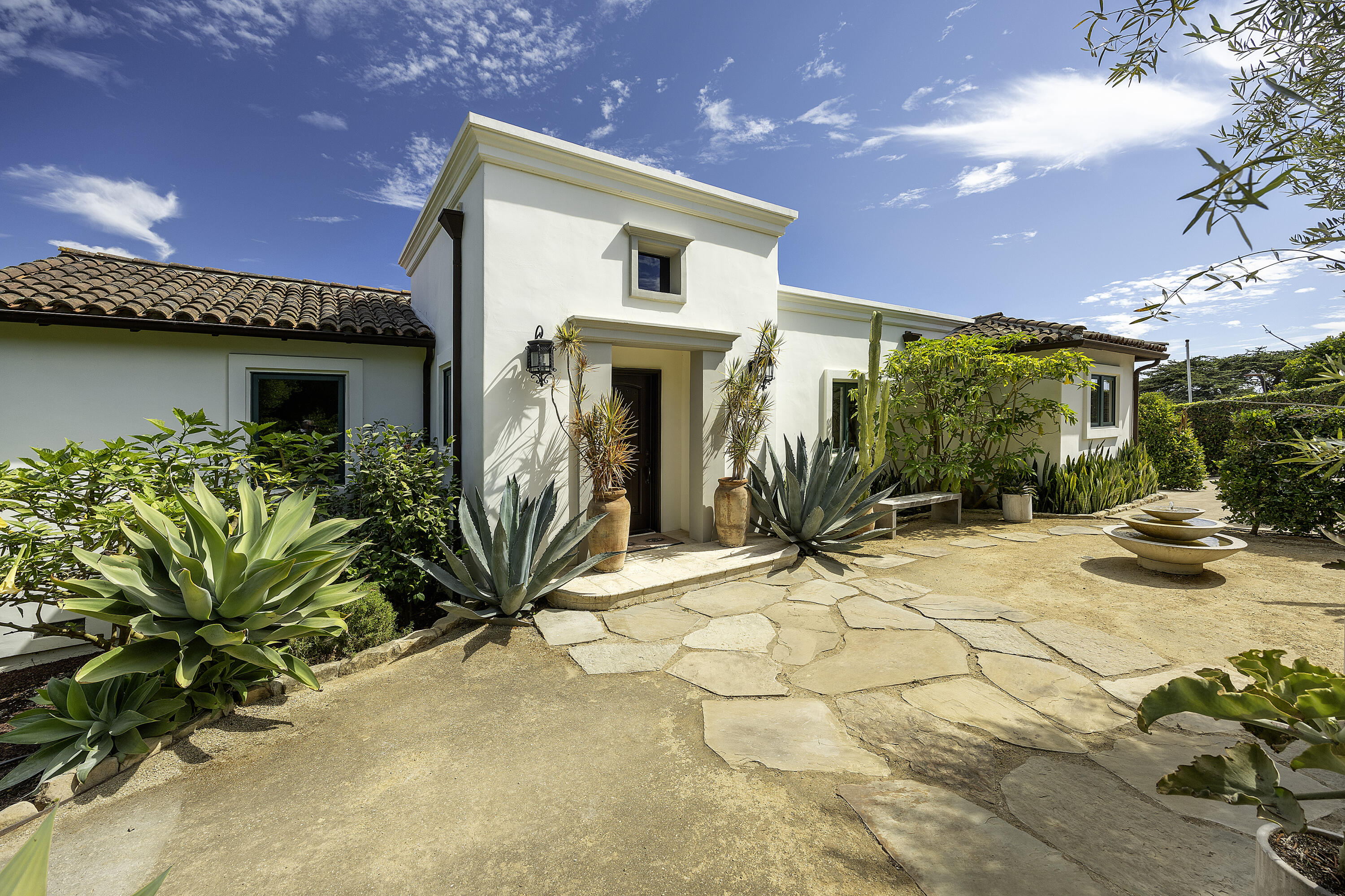 904 Jimeno Road