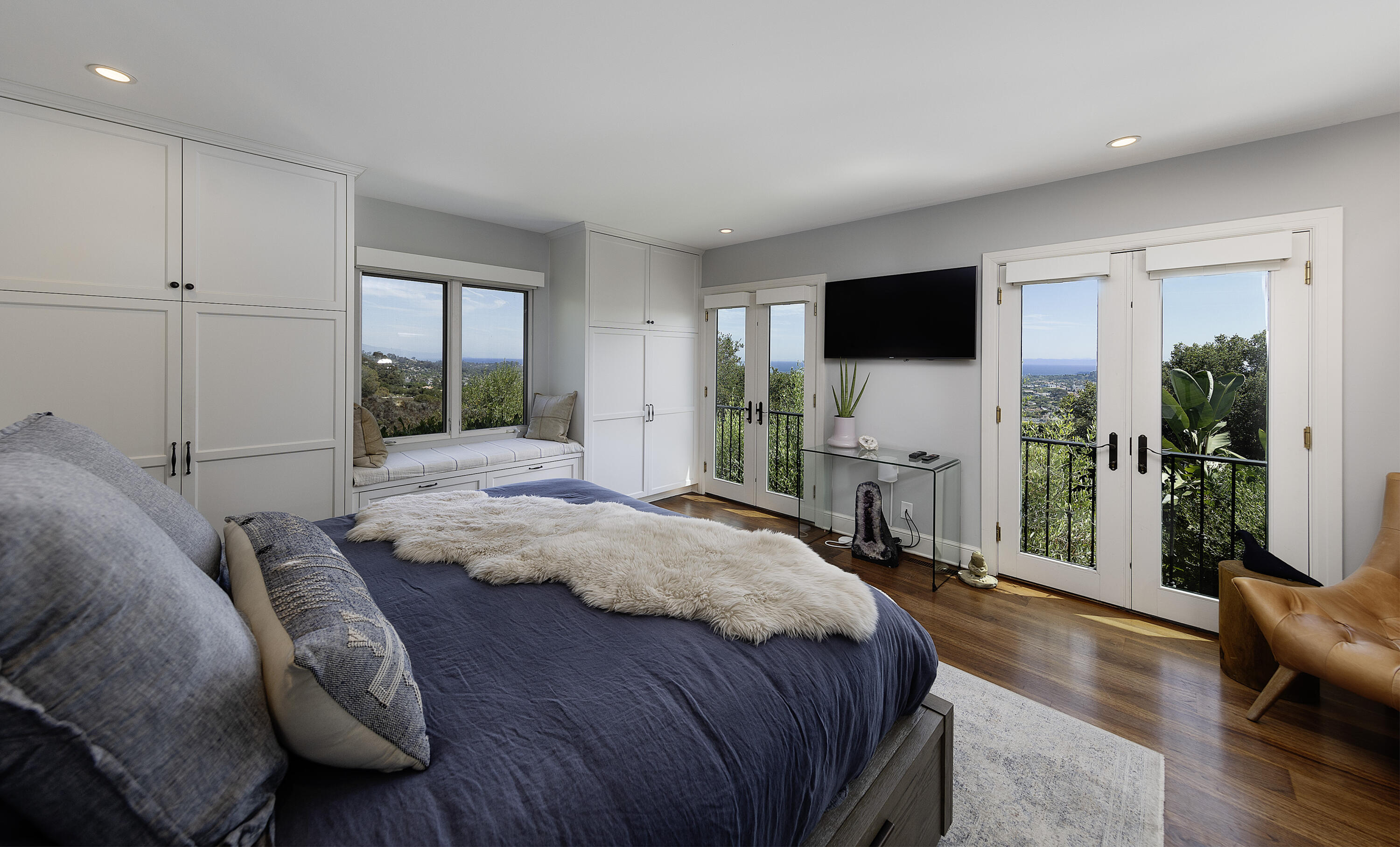 904 Jimeno Road