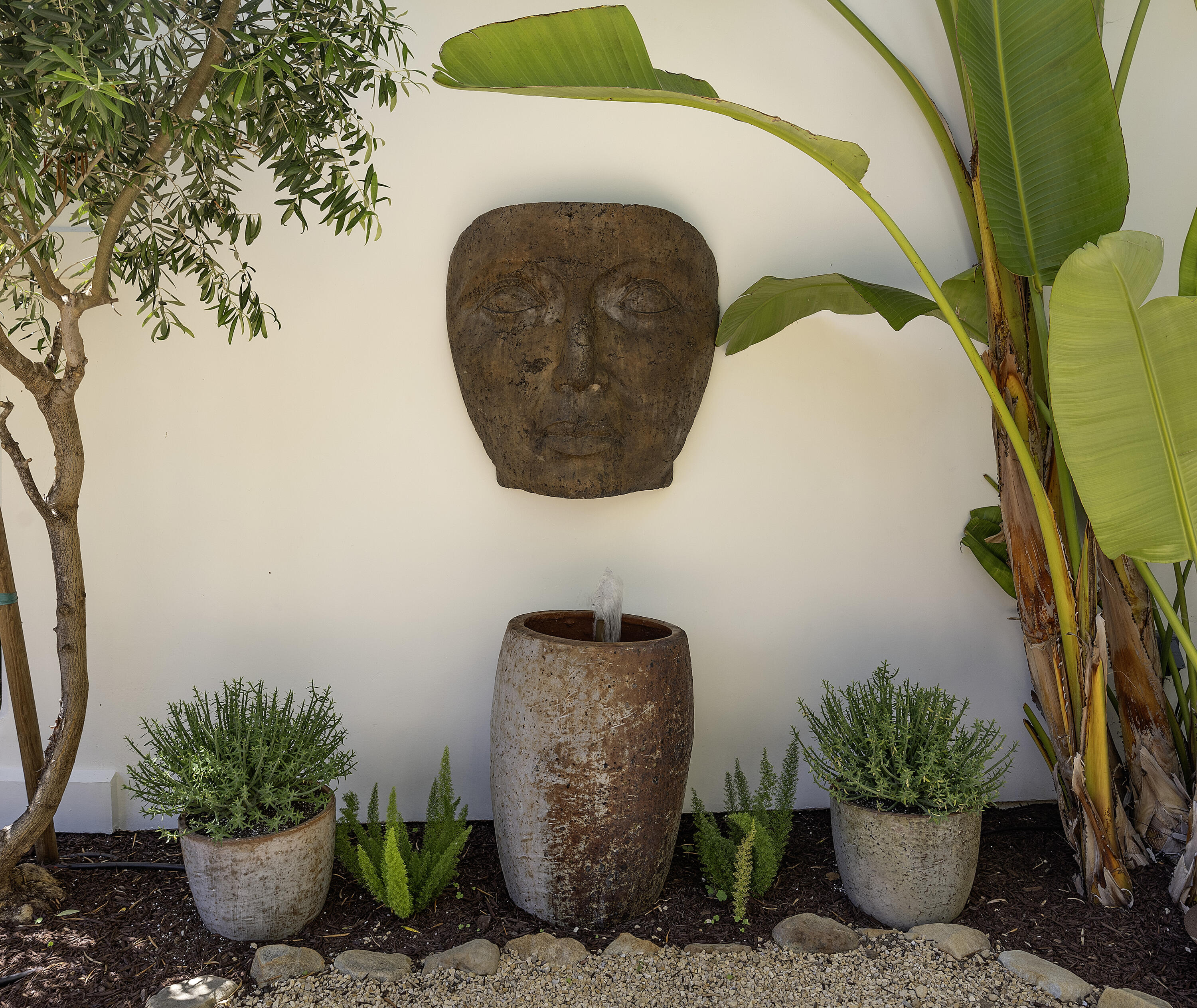 904 Jimeno Road