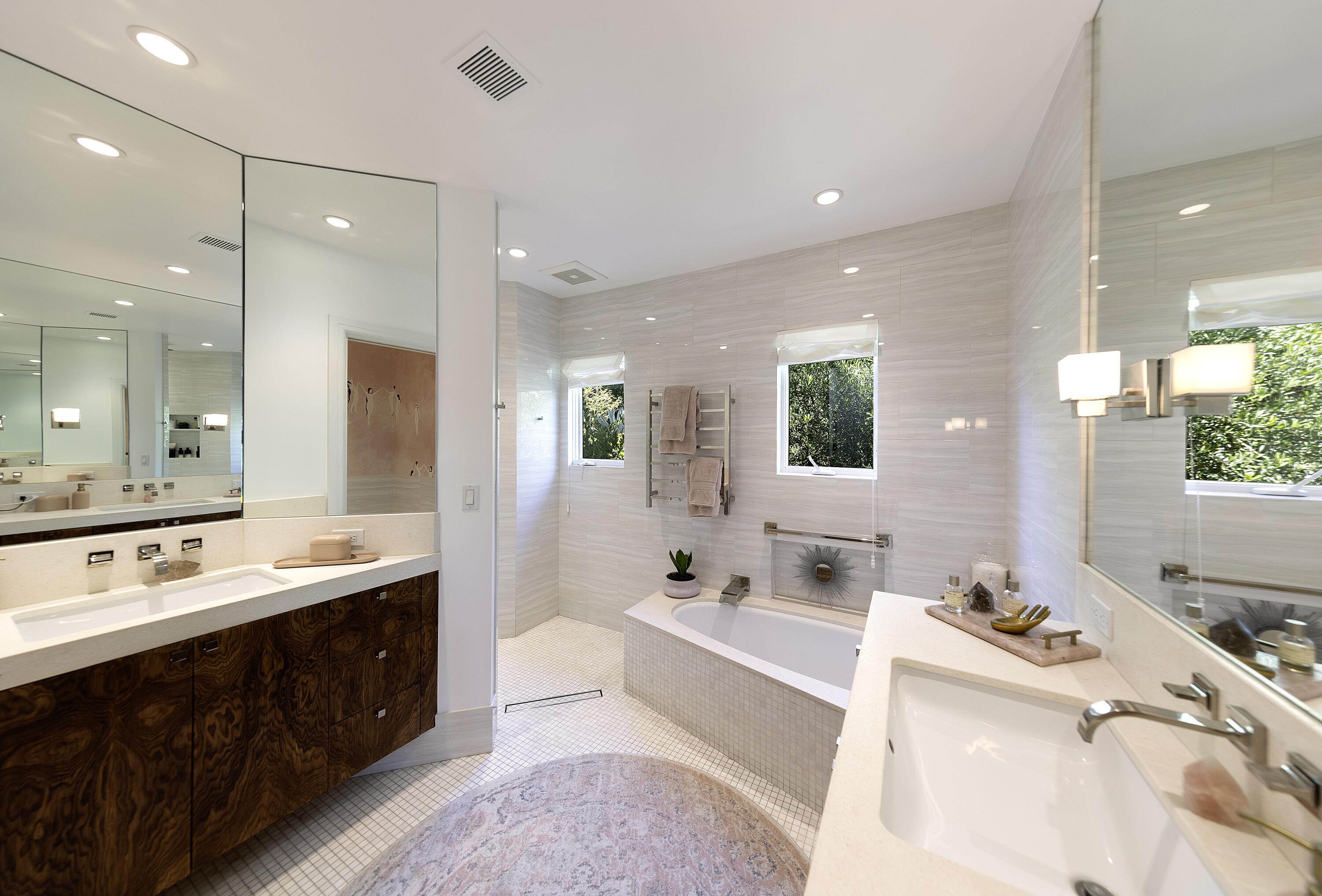 904 Jimeno Road