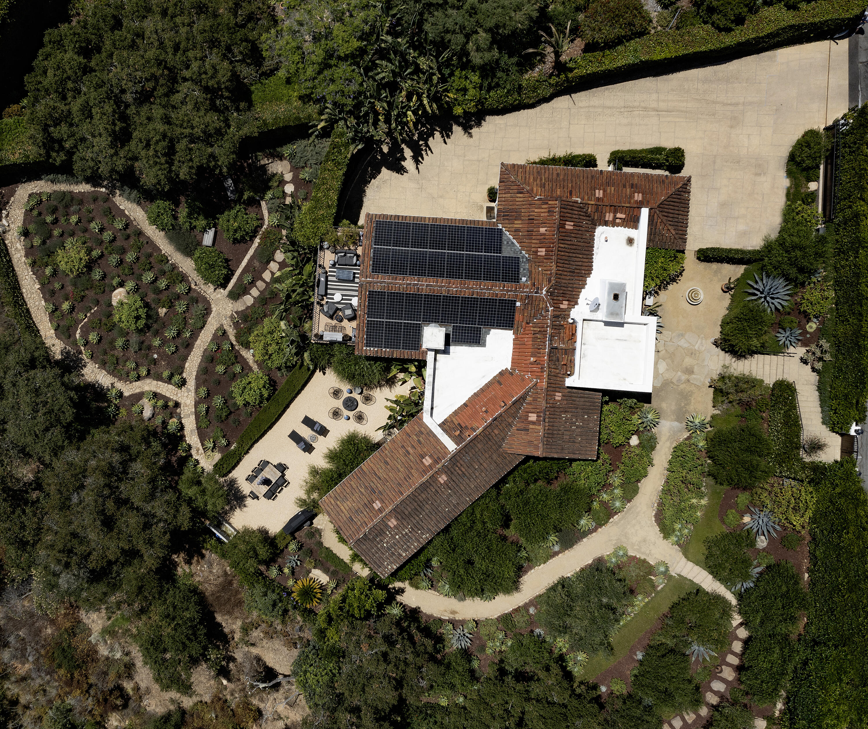 904 Jimeno Road