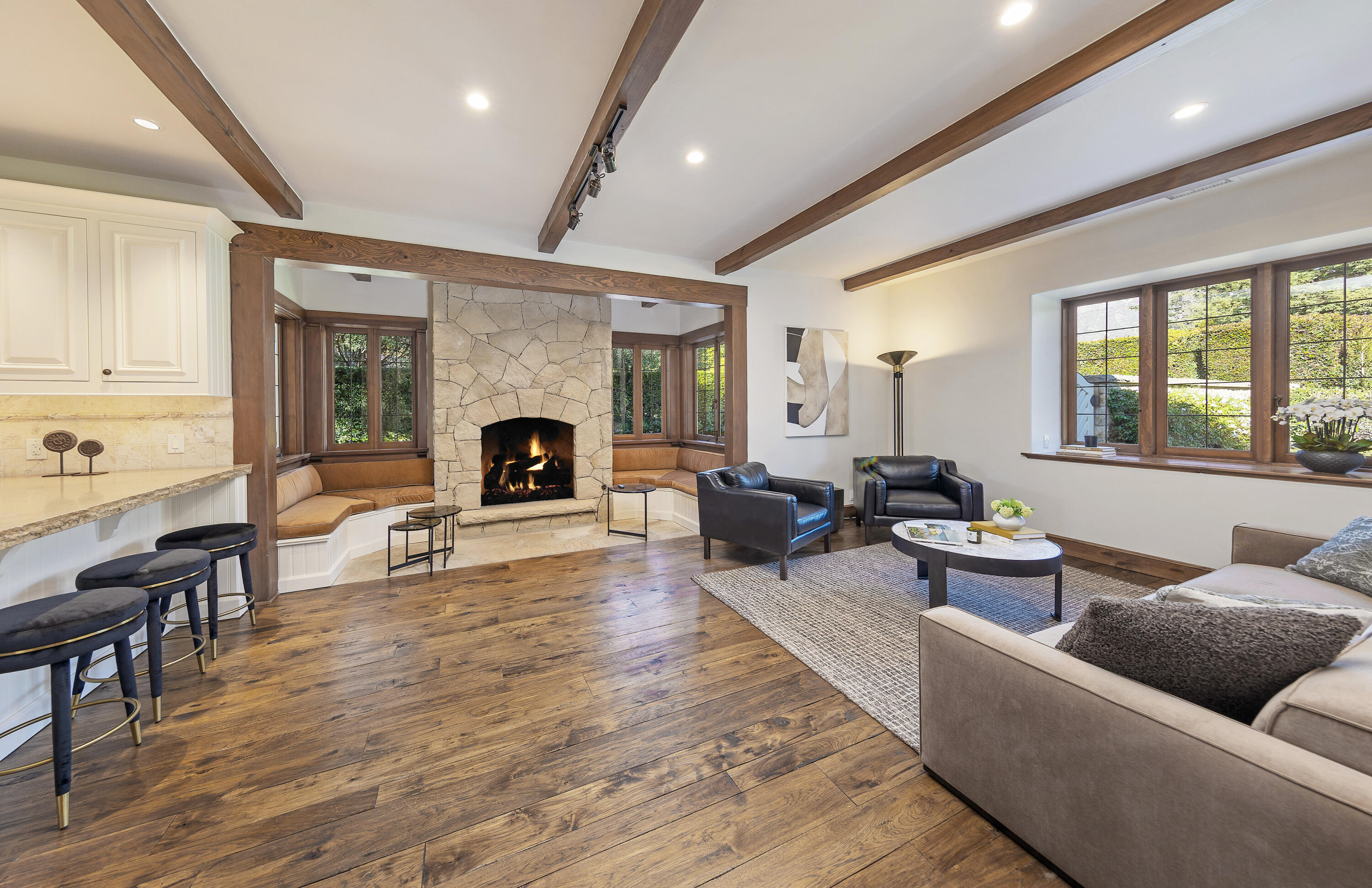 2125 Ten Acre Road