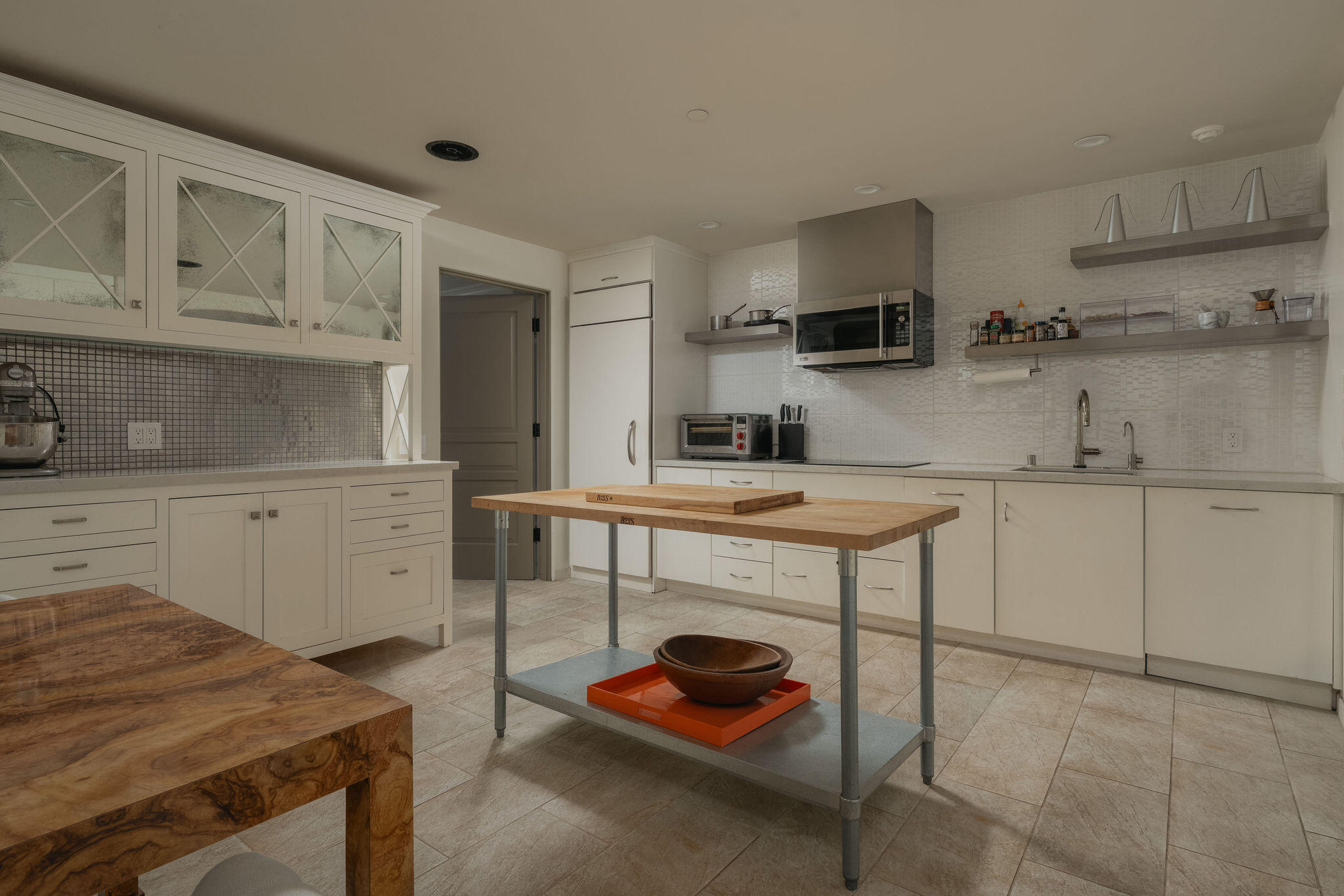 1475 E Mountain Drive