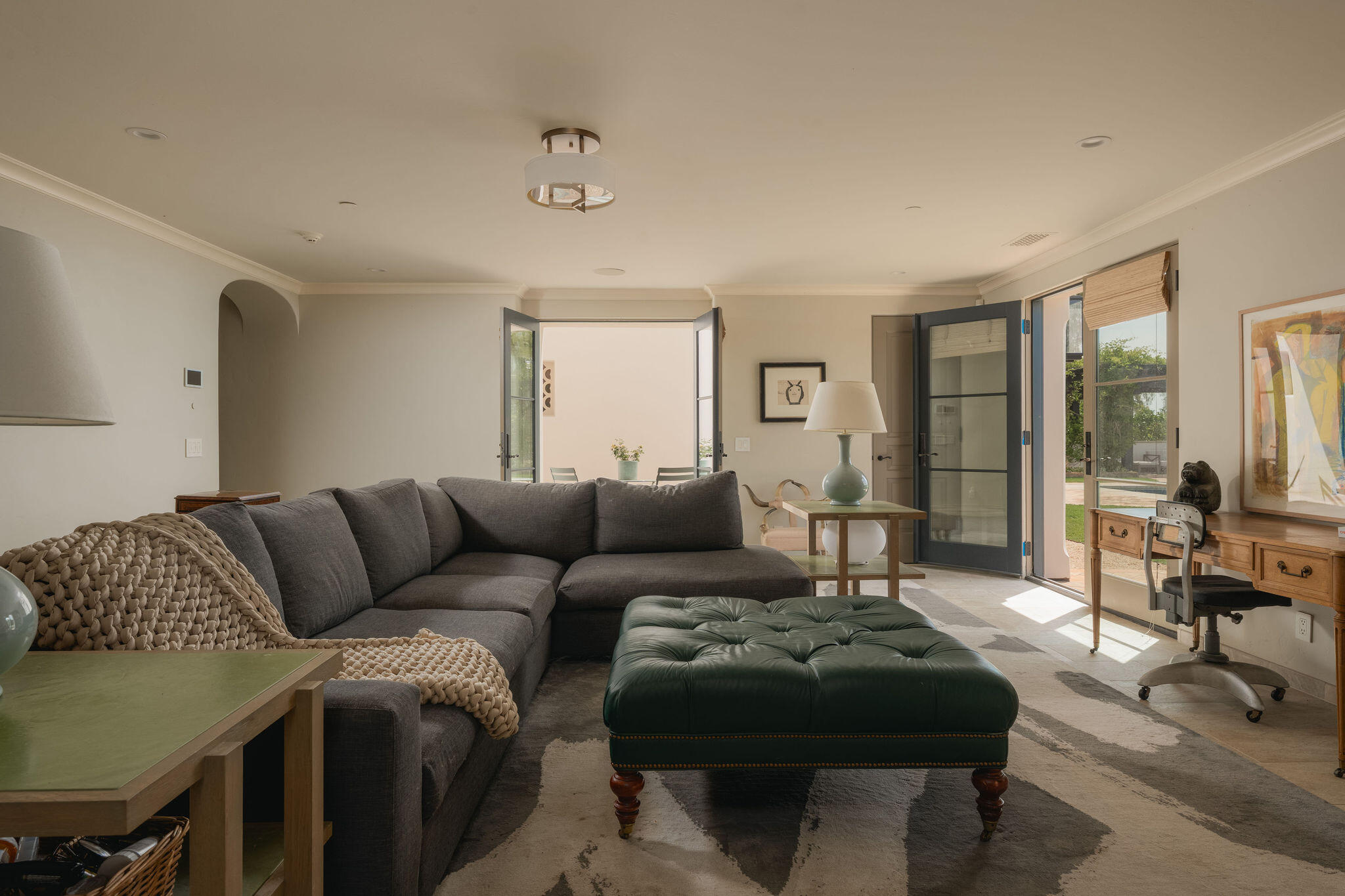 1475 E Mountain Drive