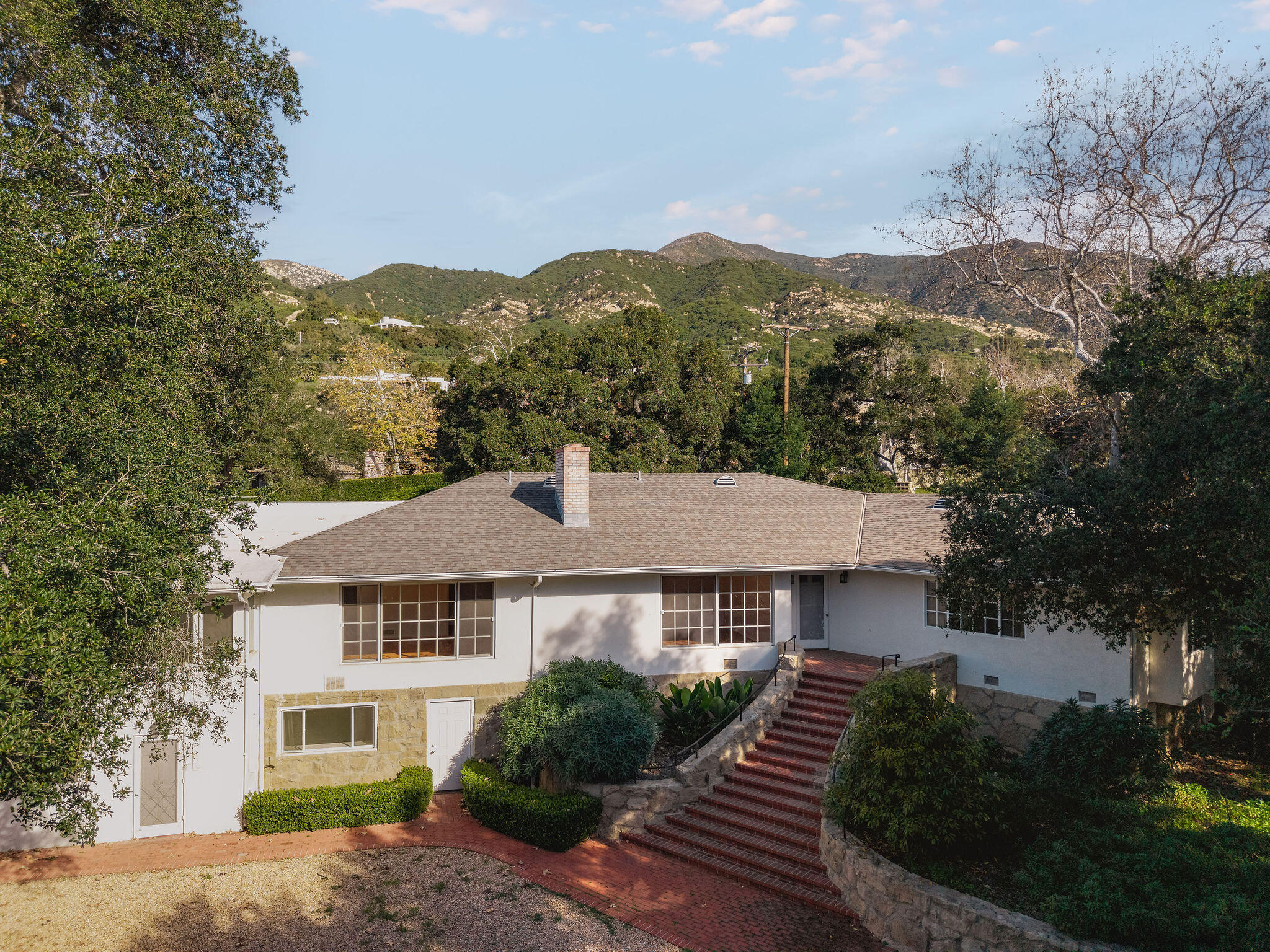 1175 E Mountain Drive