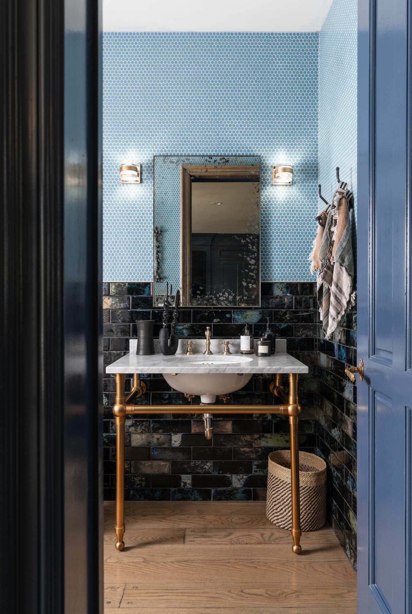 1567 E Valley Road