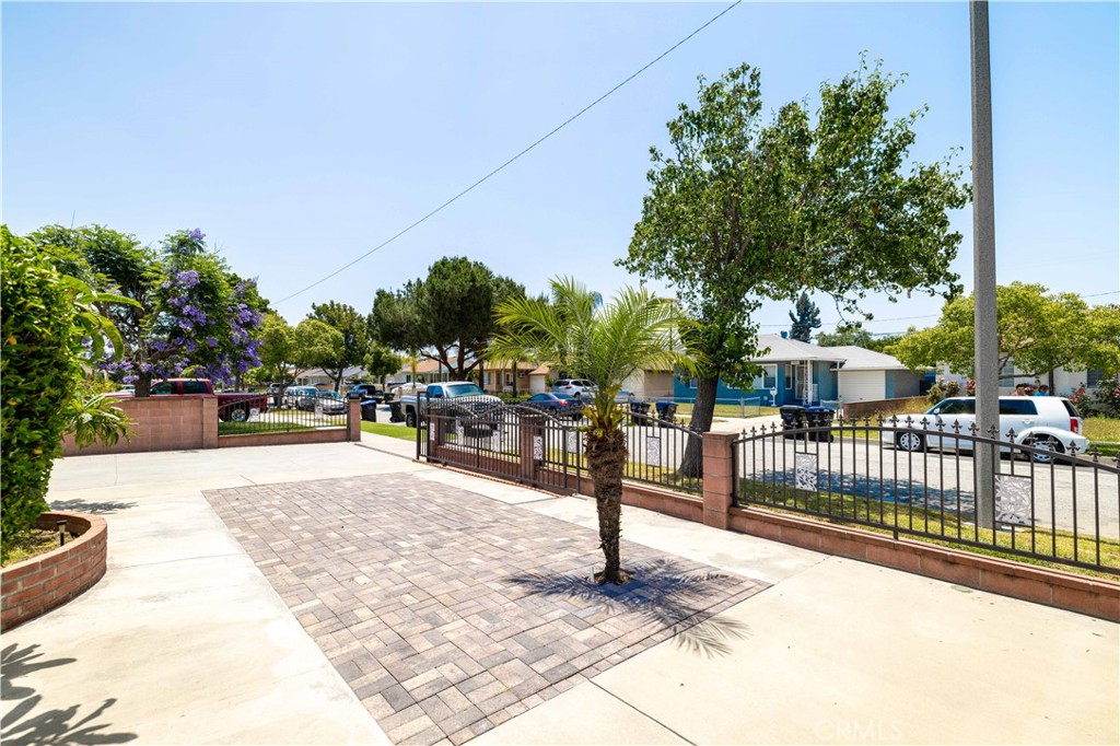 13938 Halcourt Avenue