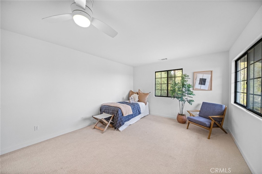 109 Lake Ridge Circle