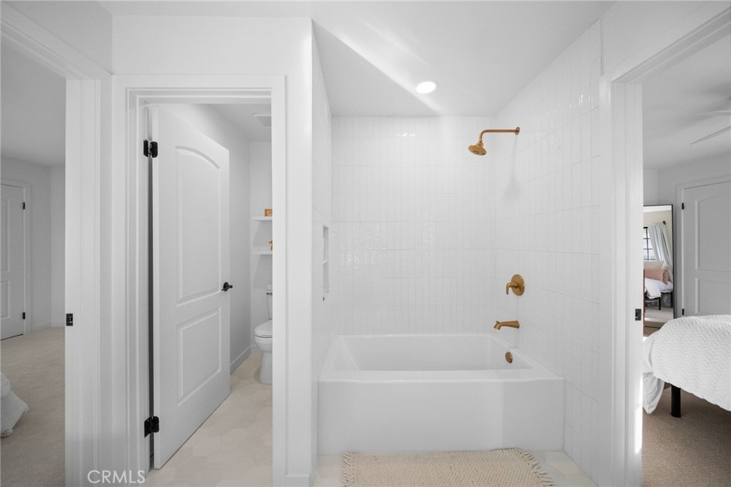 109 Lake Ridge Circle