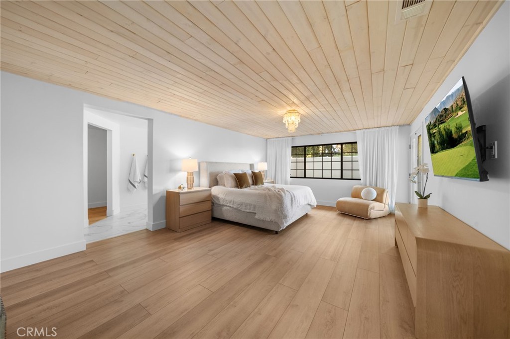 109 Lake Ridge Circle