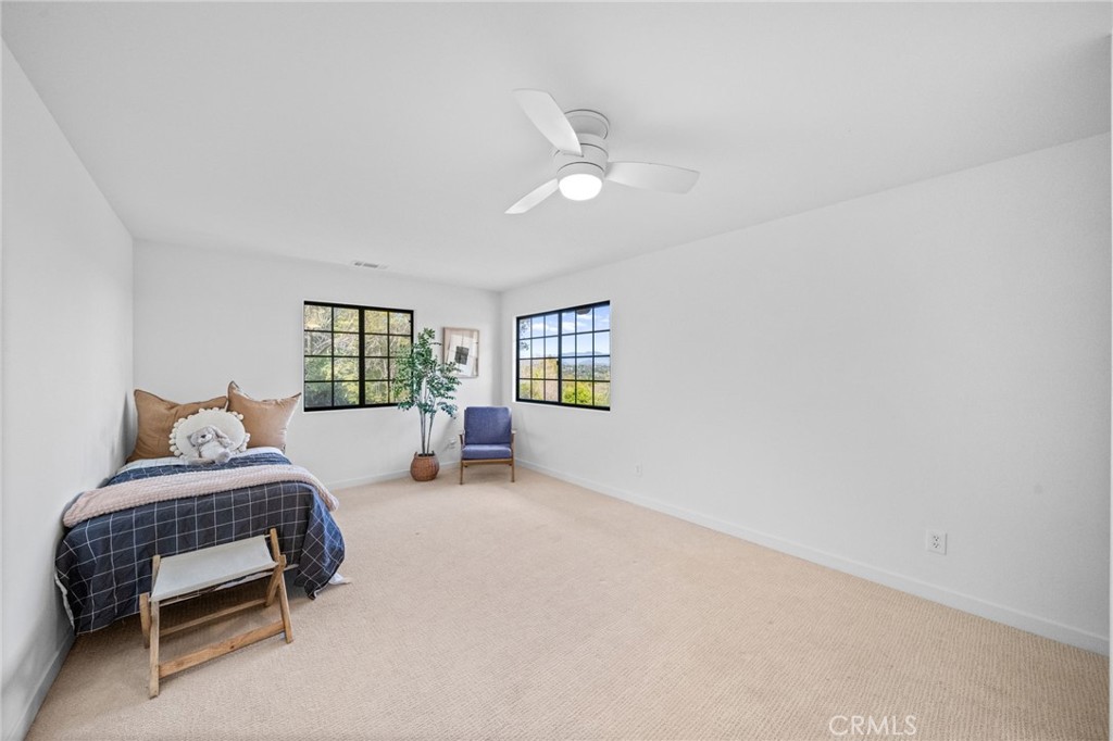 109 Lake Ridge Circle