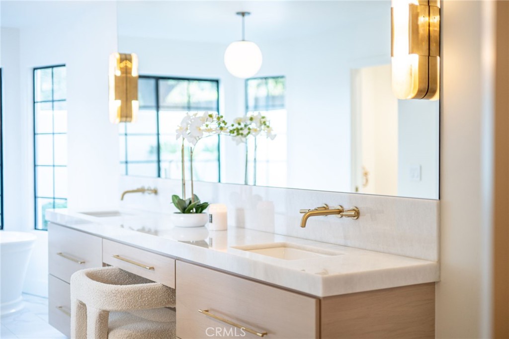 109 Lake Ridge Circle