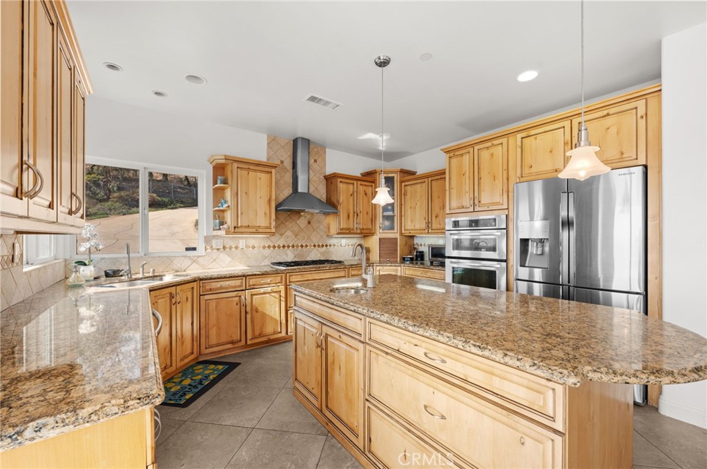 2240 Aqua Hill Road