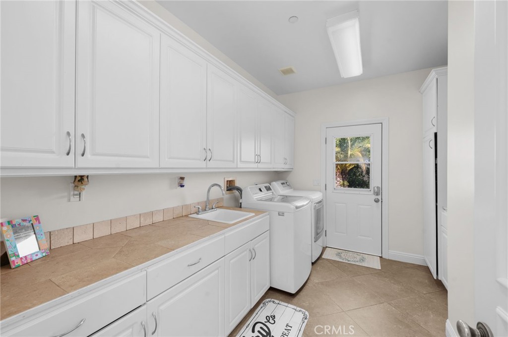2240 Aqua Hill Road