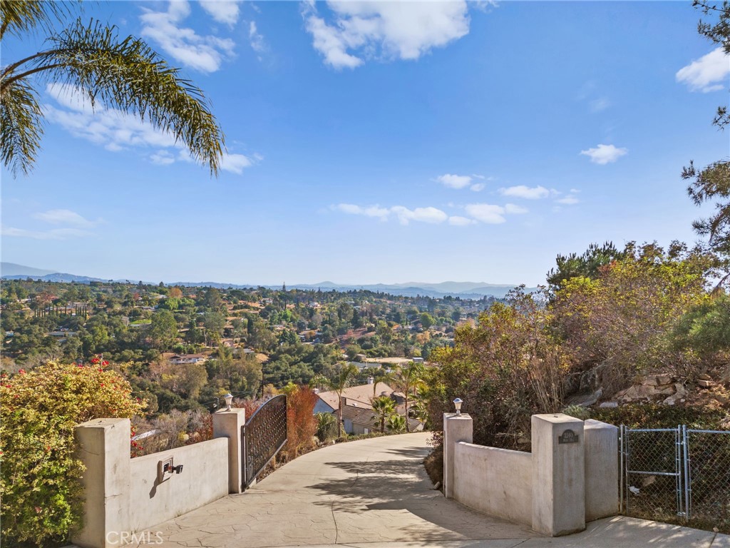 2240 Aqua Hill Road