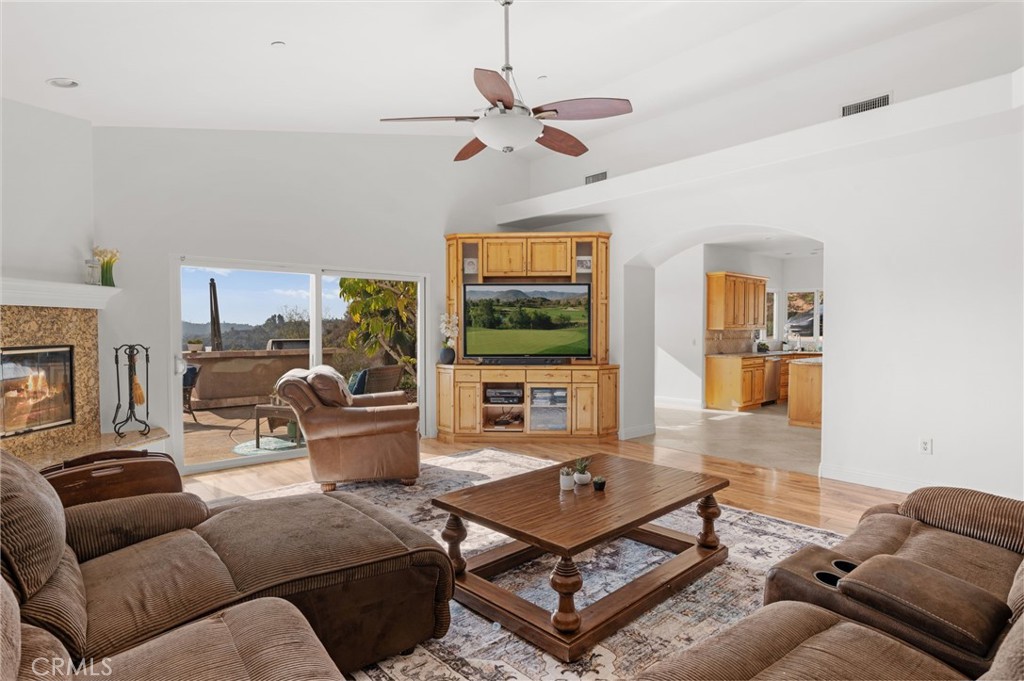 2240 Aqua Hill Road