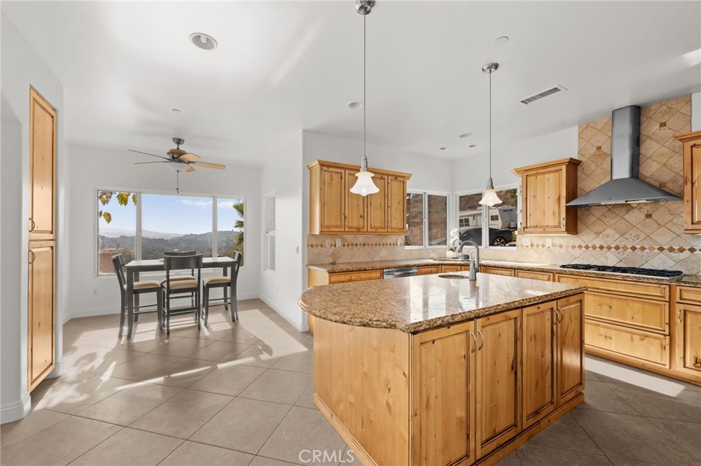 2240 Aqua Hill Road