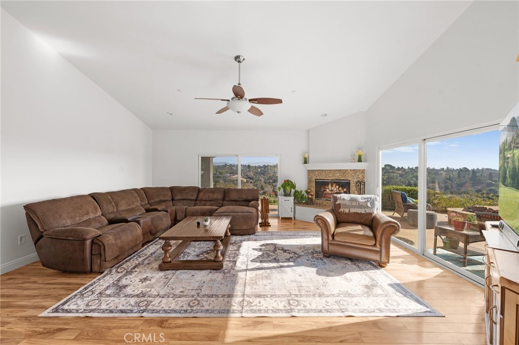 2240 Aqua Hill Road