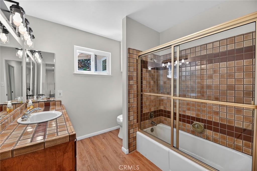 449 Hillway Drive