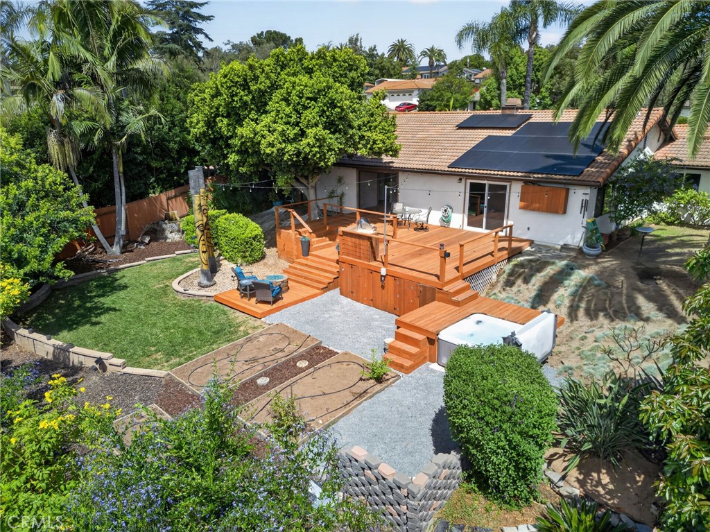955 La Rue Avenue